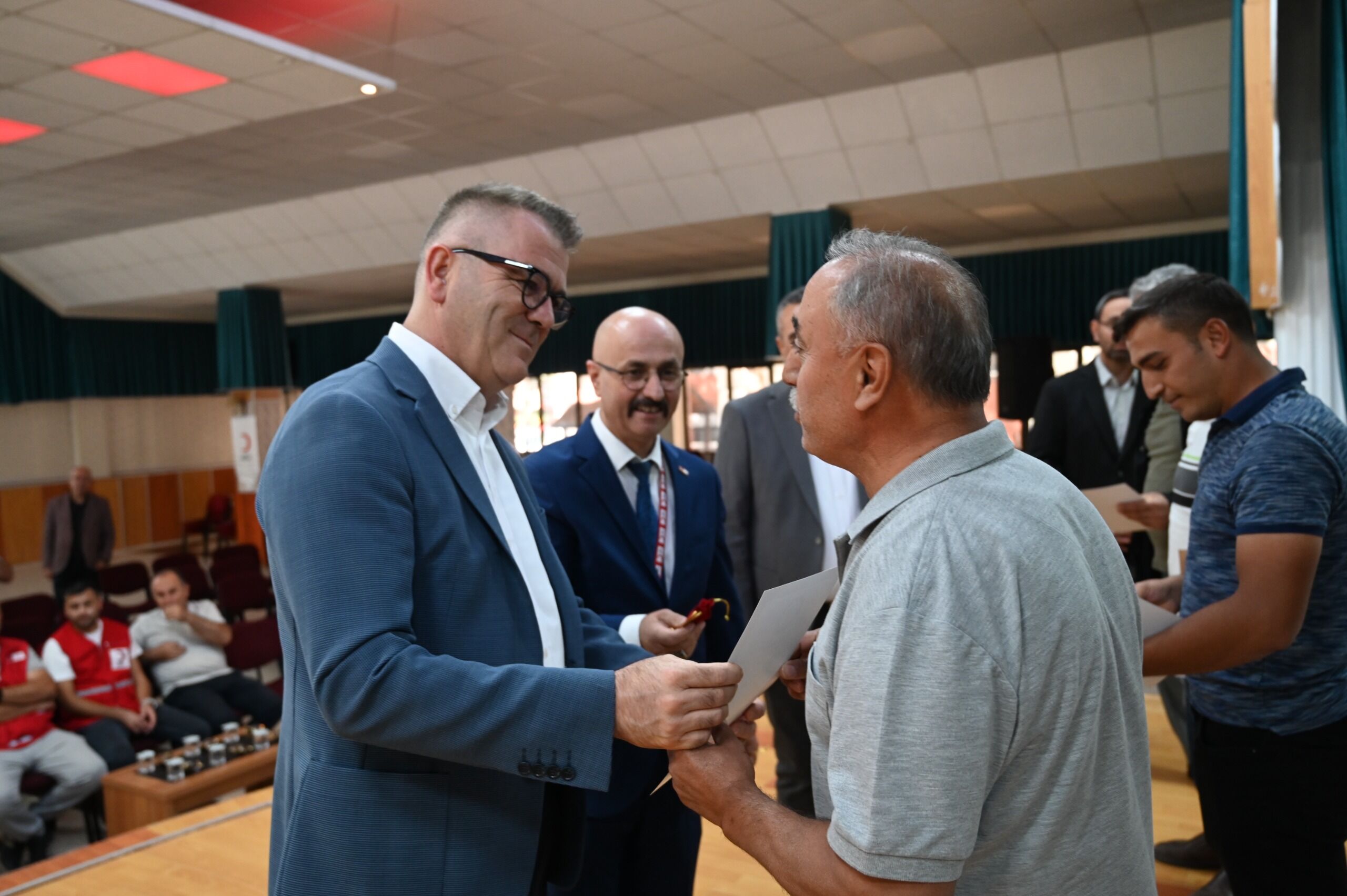 Seydişehir'de kan bağışçılarına madalya verildi