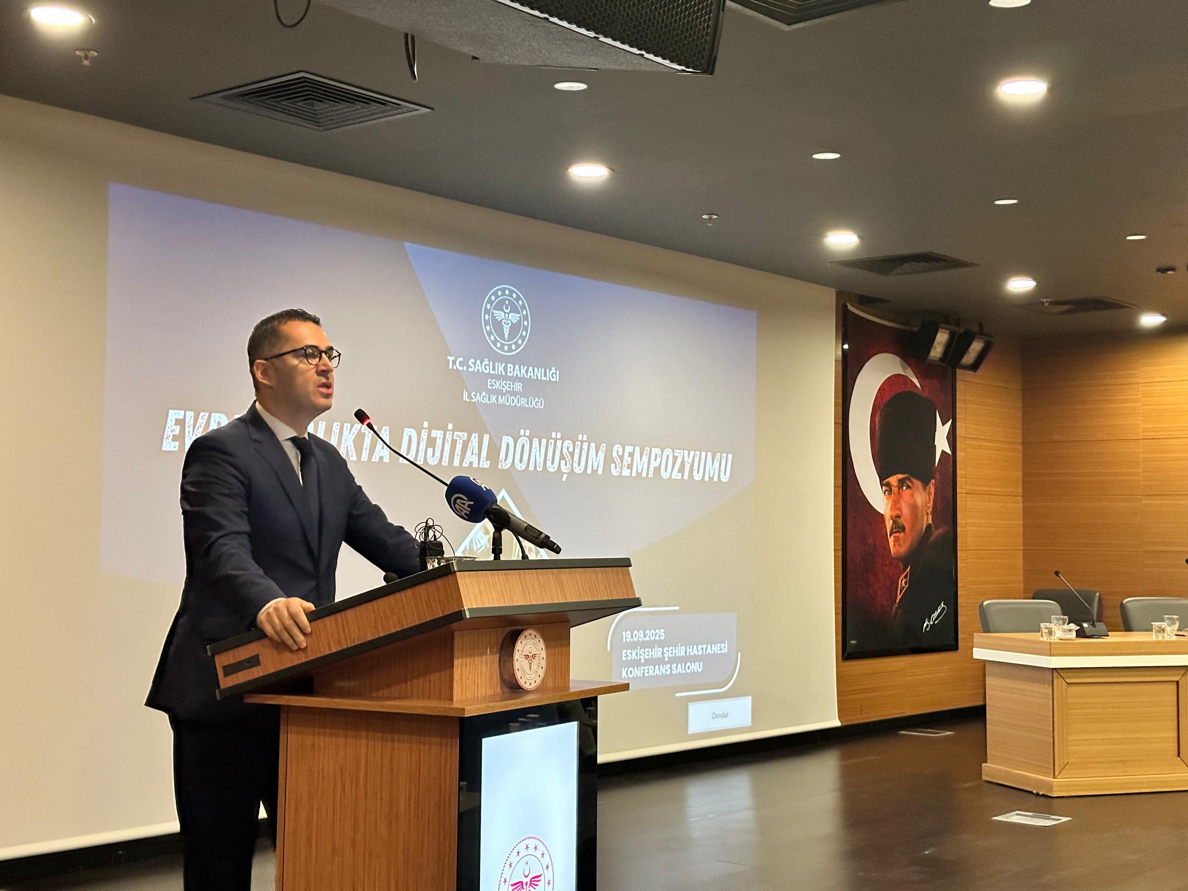 Eskişehir'de 'Evde Sağlıkta Dijital Dönüşüm Sempozyumu' düzenlendi