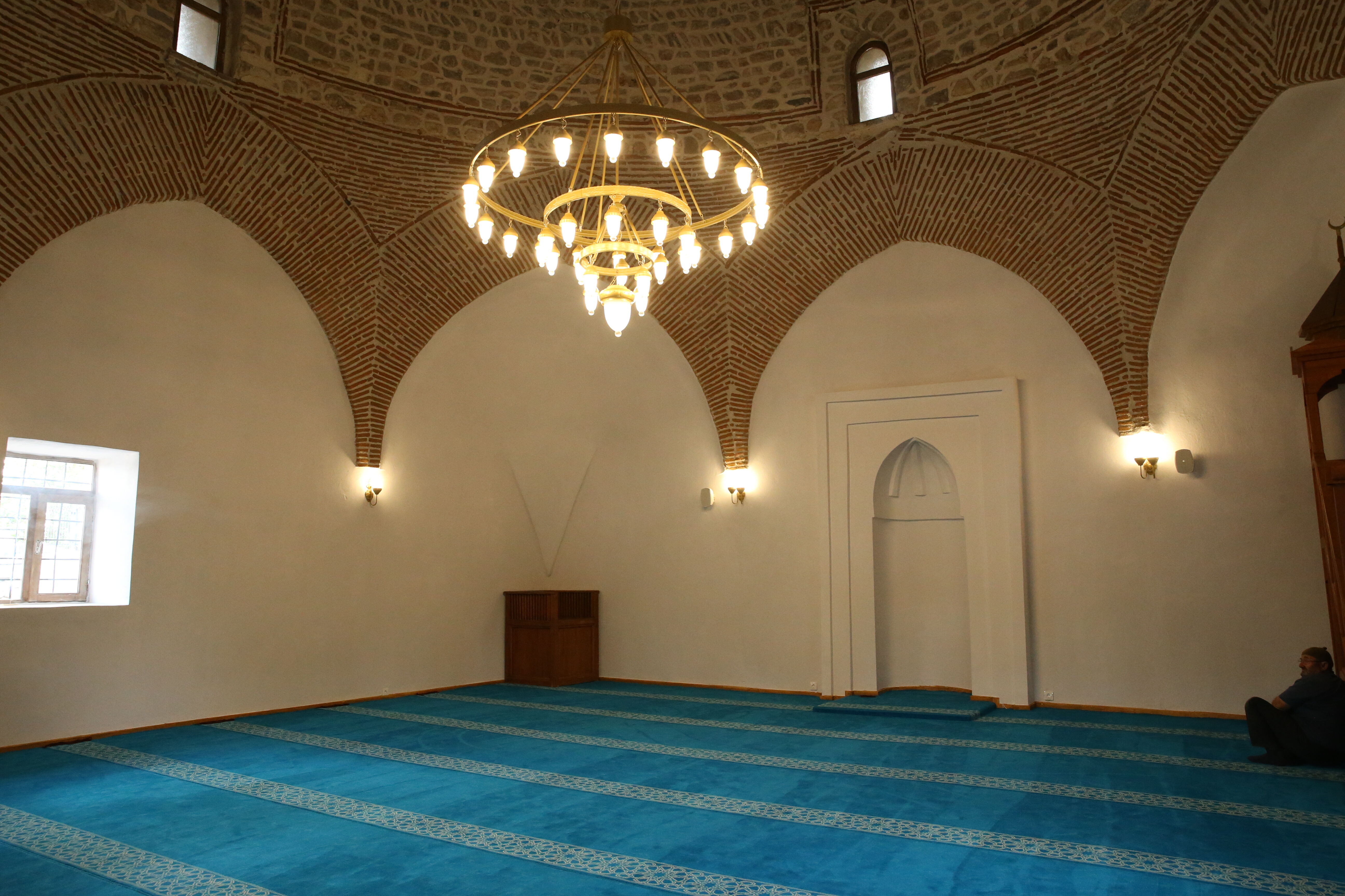 Eskişehir'de restorasyonu tamamlanan Hamamkarahisar Ulu Cami ibadete açıldı