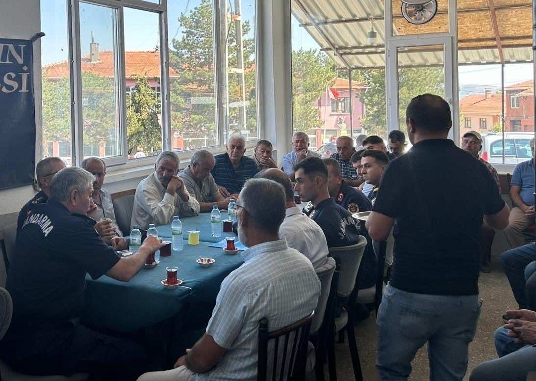Kırşehir'de jandarma asayiş ve güvenlik toplantısı gerçekleştirdi