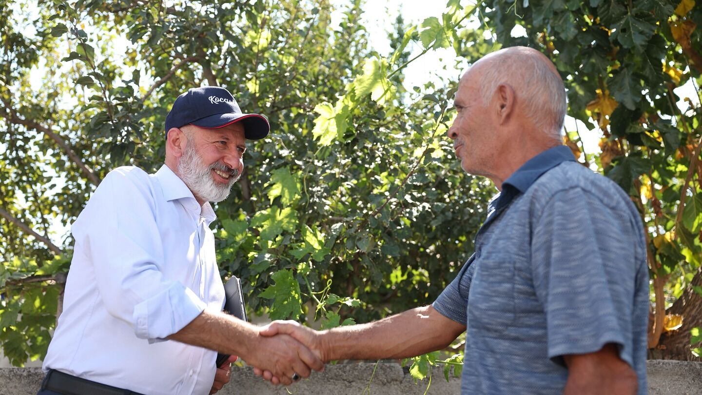 Başkan Çolakbayrakdar, yol yapım çalışmalarını inceledi