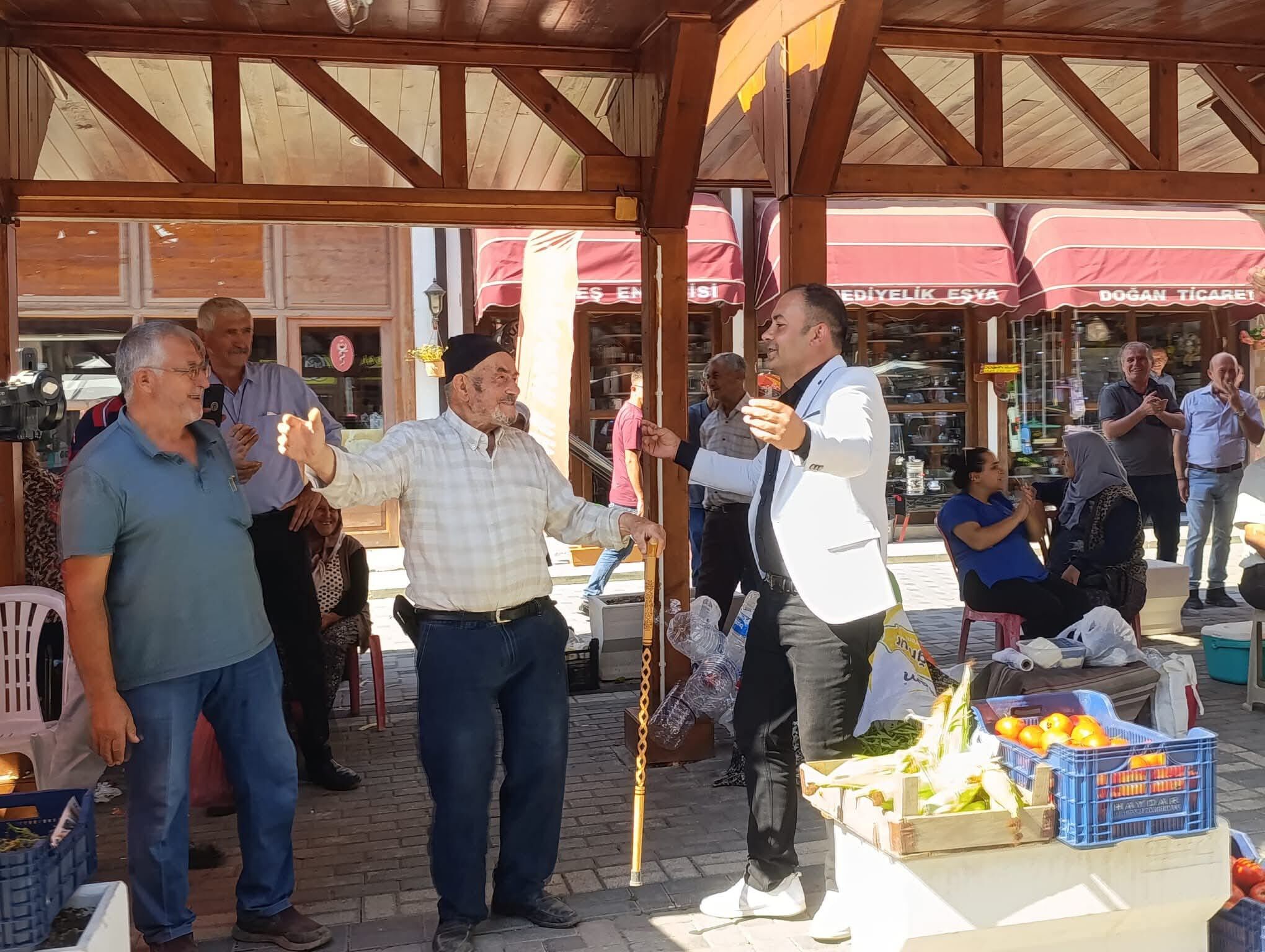 Nallıhanlı şarkıcı, sözlerini yazdığı şarkıya tarihi mekanlarda klip çekti