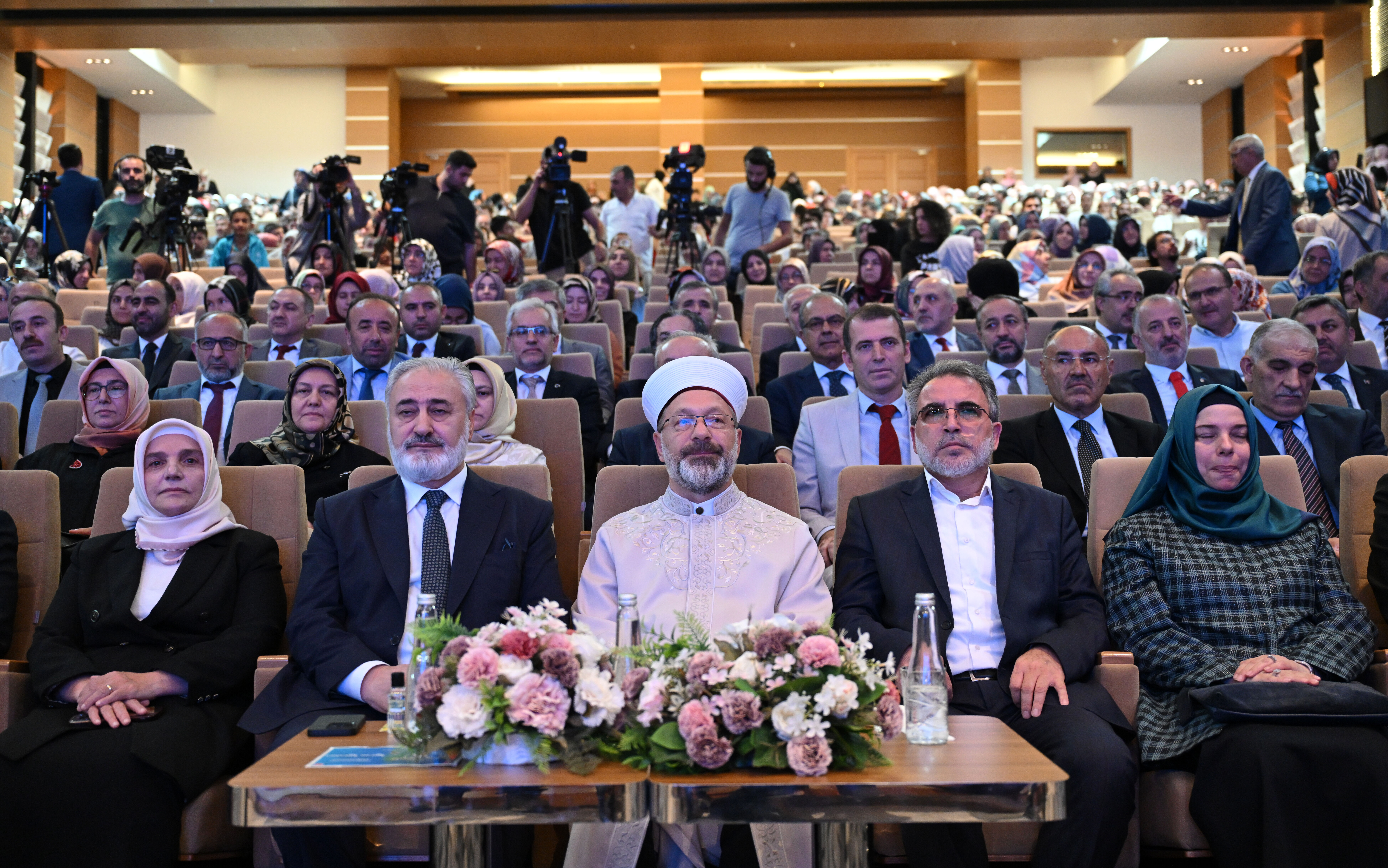 Diyanet İşleri Başkanı Erbaş, Kur'an Kursları Açılış Programı'nda konuştu: