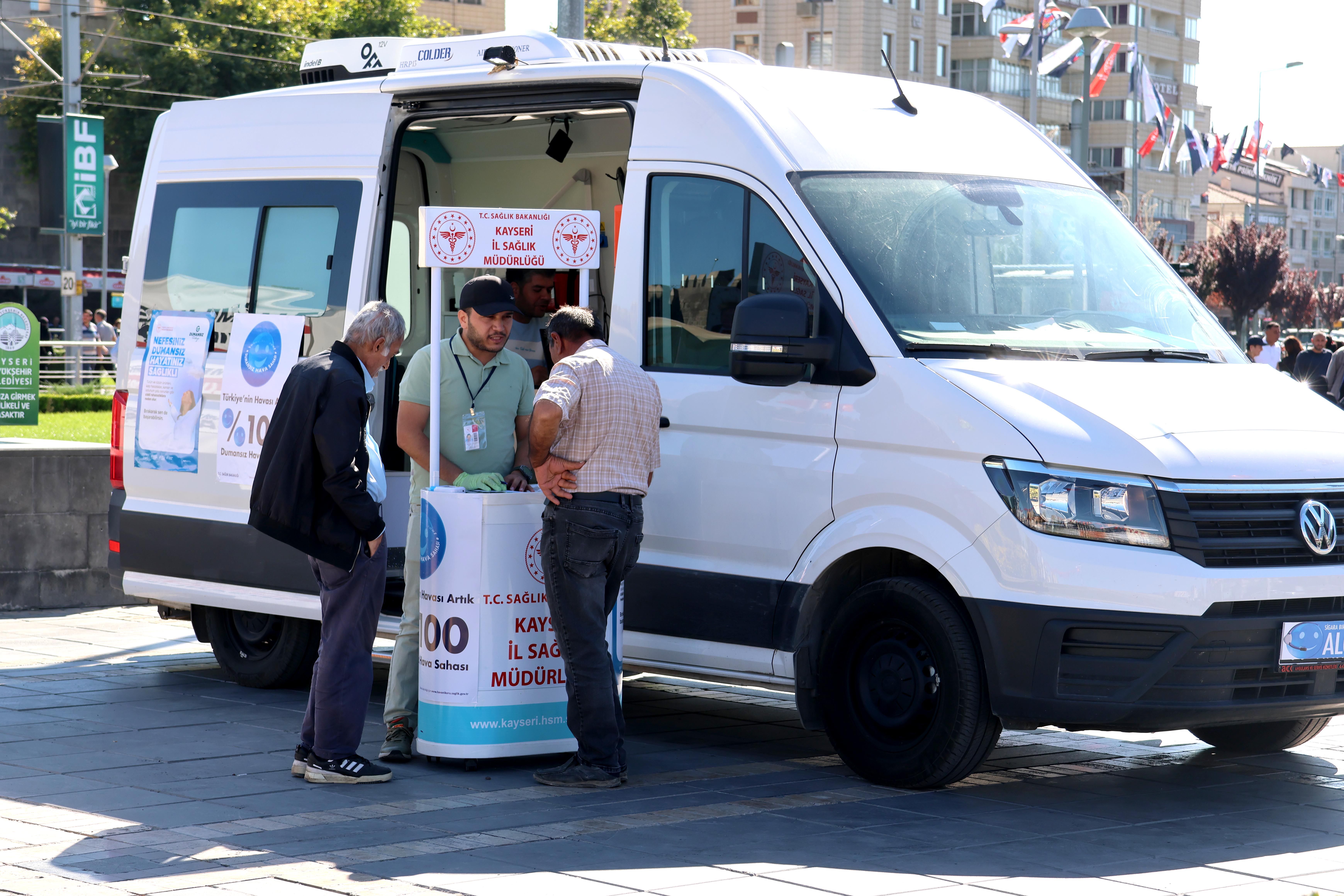 Kayseri'de mobil sigara bırakma aracı hizmete başladı