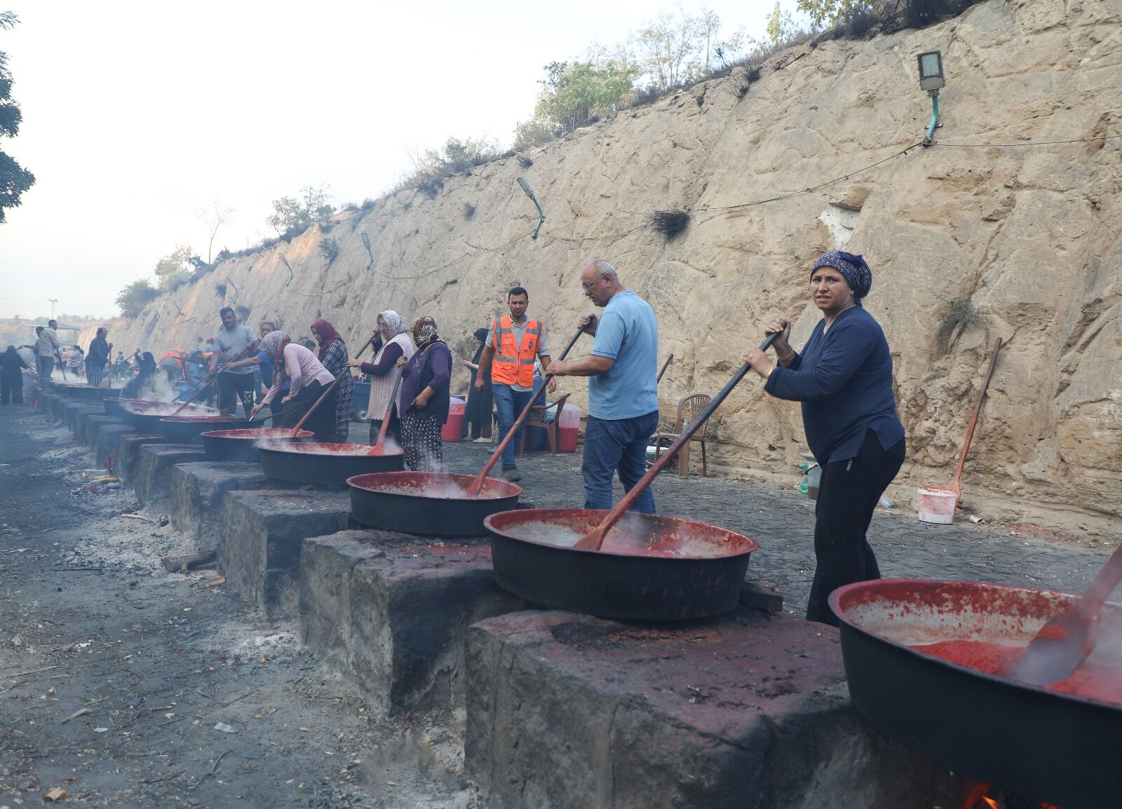 Melikgazi'de salça kaynatma günleri etkinliğinden 4 bin 300 aile faydalandı