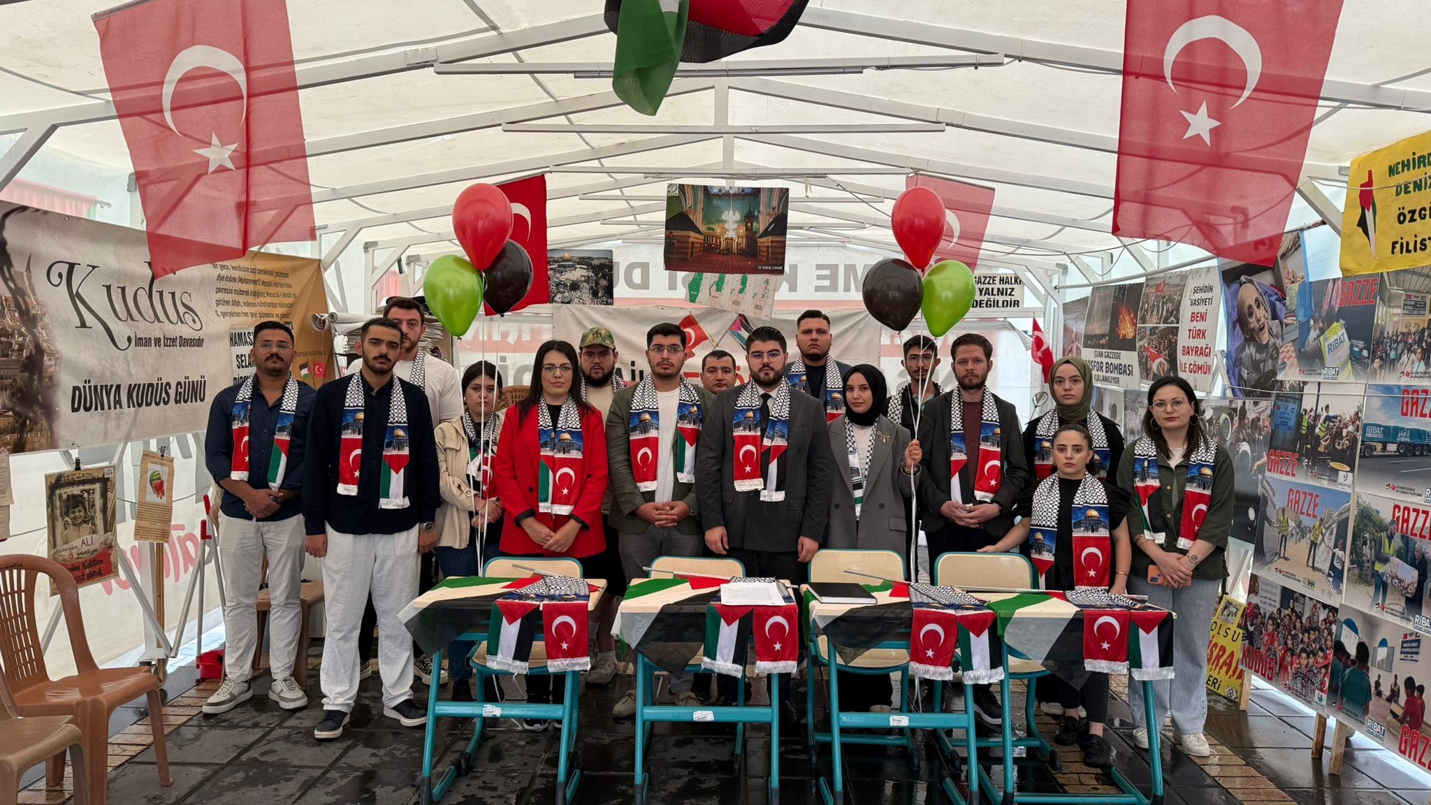 Kayseri AK Parti Gençlik Kolları Başkanlığı okulların açıldığı gün Gazze'de öldürülen çocuklara dikkati çekti