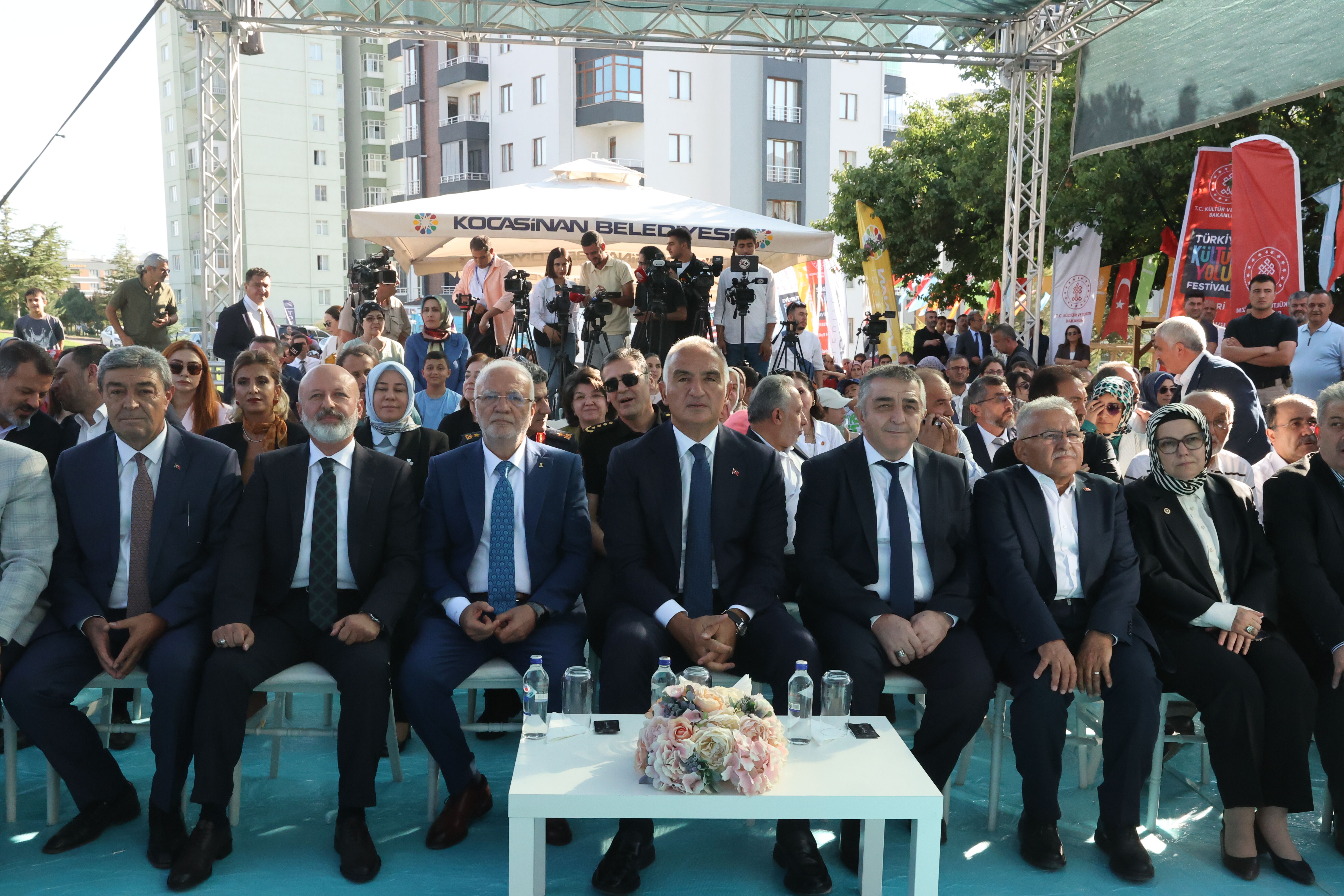 Kültür ve Turizm Bakanı Ersoy, Kayseri'de Kocasinan İlçe Halk Kütüphanesi'nin açılışında konuştu: