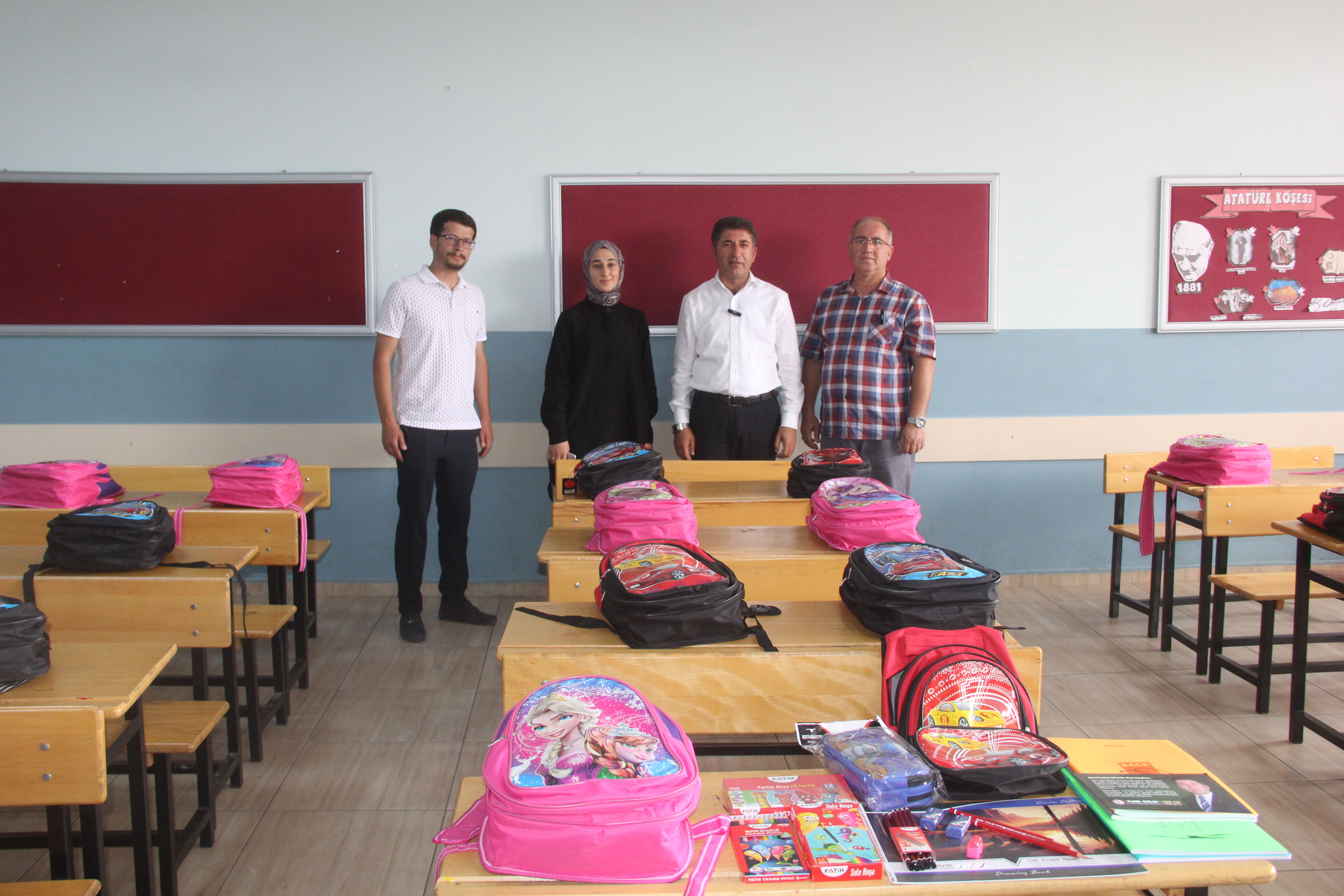 Zara Belediyesinden birinci sınıf öğrencilerine kırtasiye desteği