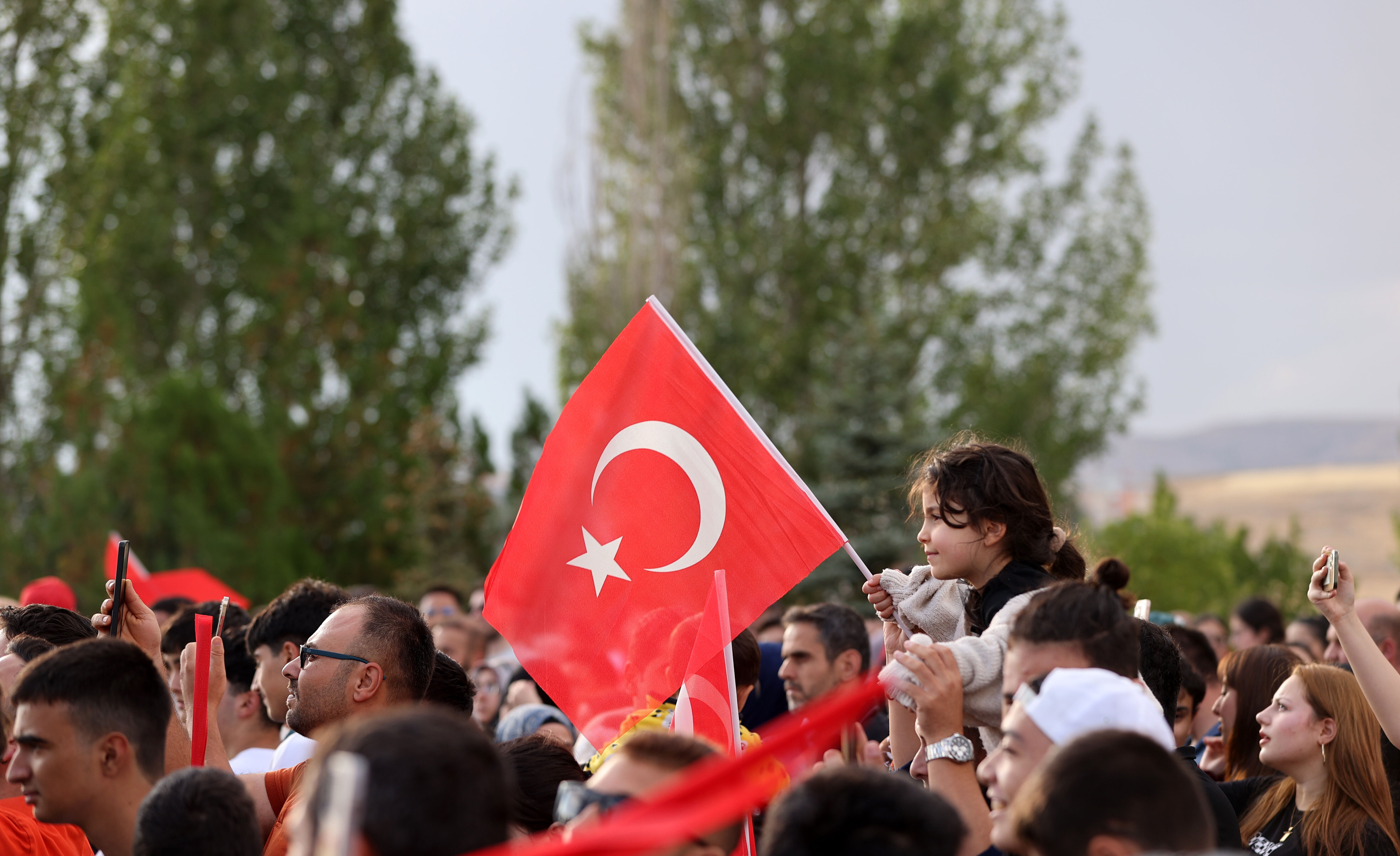 SOLOTÜRK, Sivas Kongresi'nin 106. yıl dönümünde gösteri uçuşu gerçekleştirdi