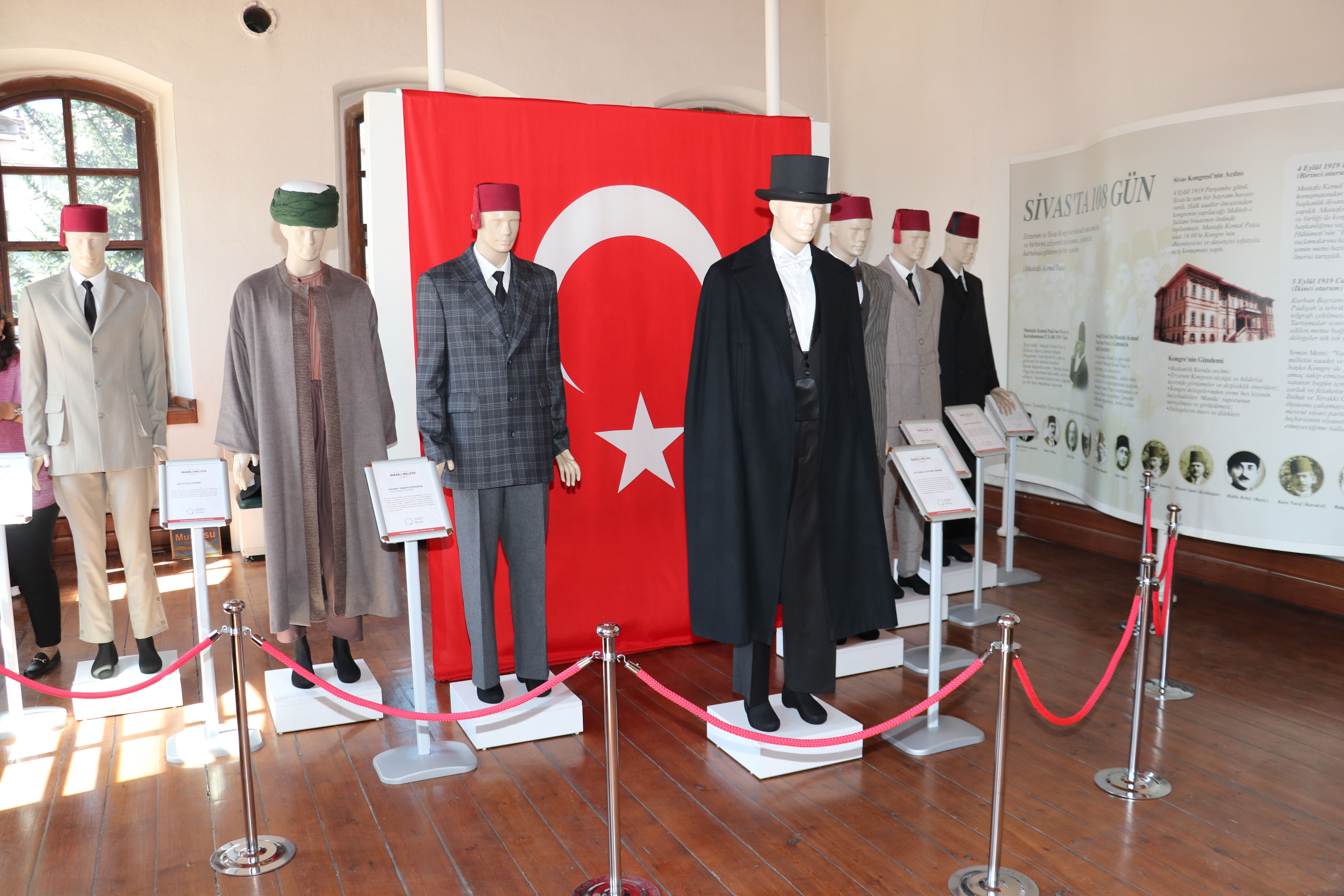 Sivas Kongresi'nin yıl dönümü etkinlikleri kapsamında Milli Mücadele Kıyafet Sergisi açıldı