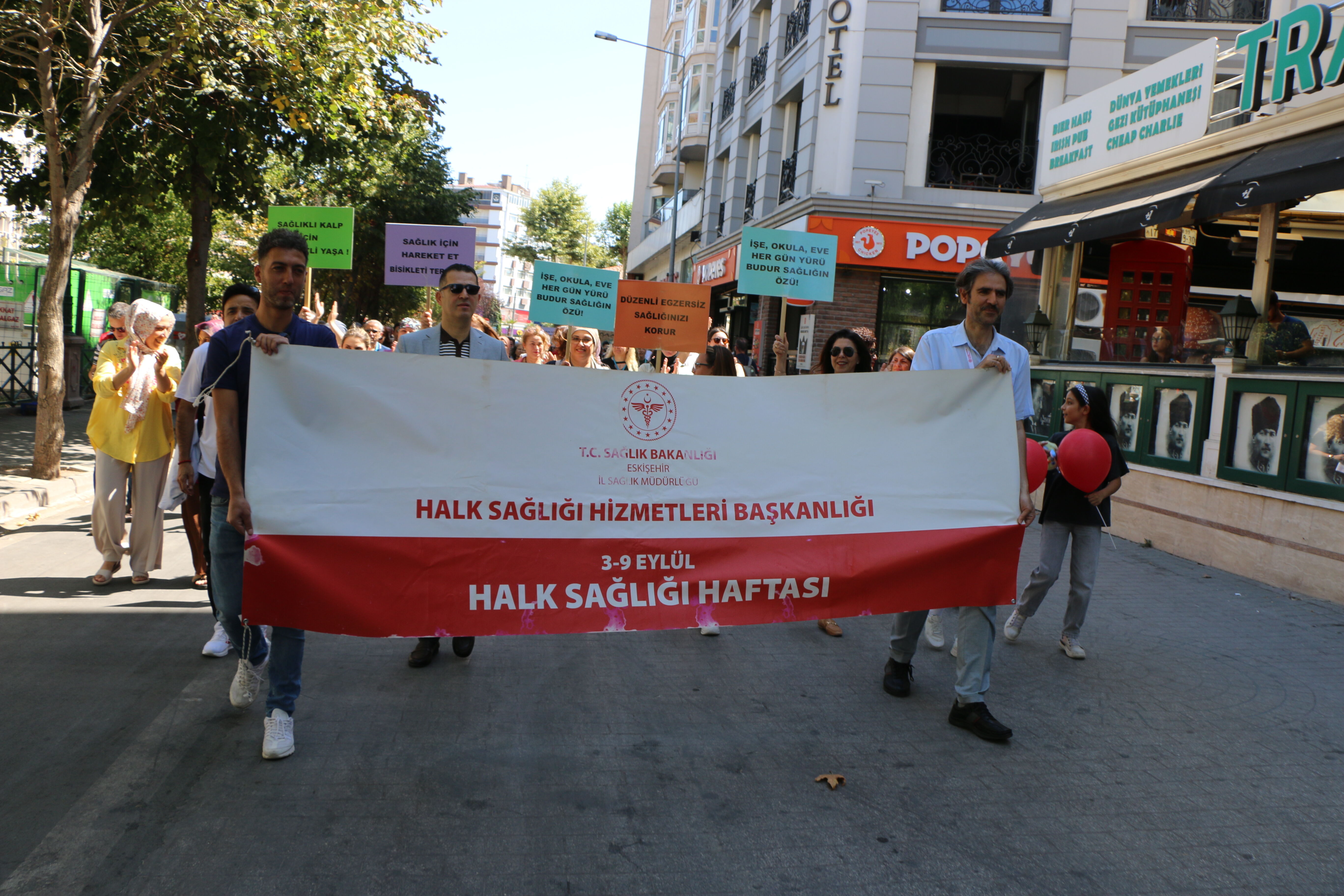 Eskişehir'de sağlıklı yaşama dikkati çekmek için yürüyüş düzenlendi