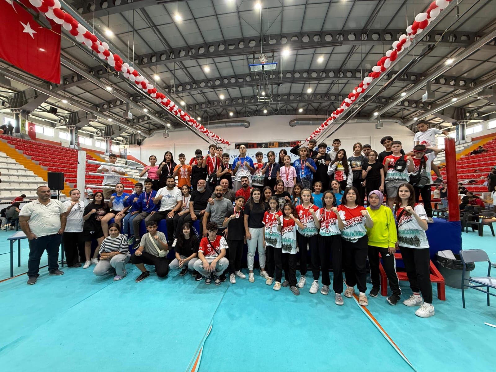 Kayseri Muaythai Çocuklar Takımı, Kars'tan 35 madalyayla döndü