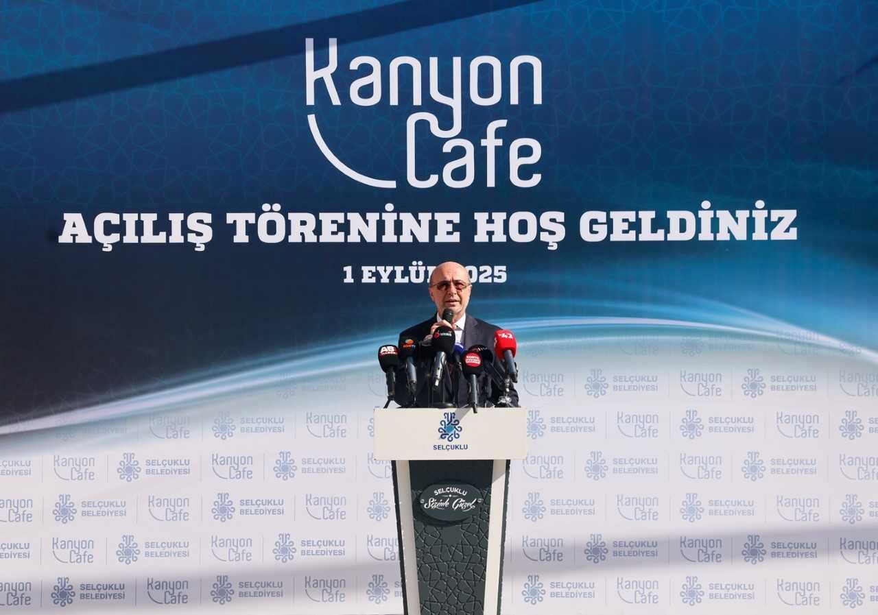 Doğa ve mimarinin buluştuğu Kanyon Kafe misafirlerini bekliyor
