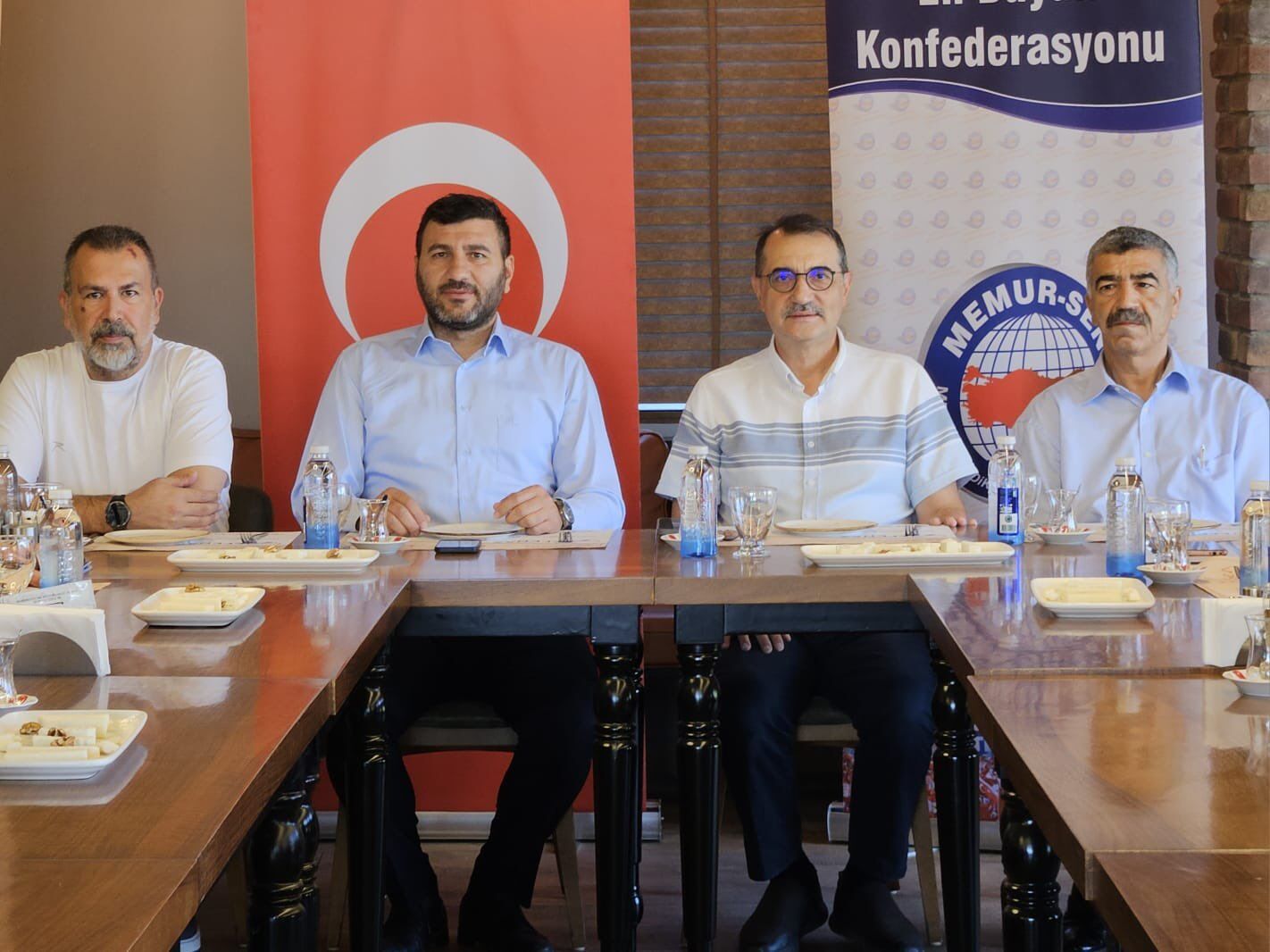 TBMM Yapay Zeka Araştırma Komisyonu Başkanı Dönmez'den, Memur-Sen İl Temsilciliği'ne ziyaret