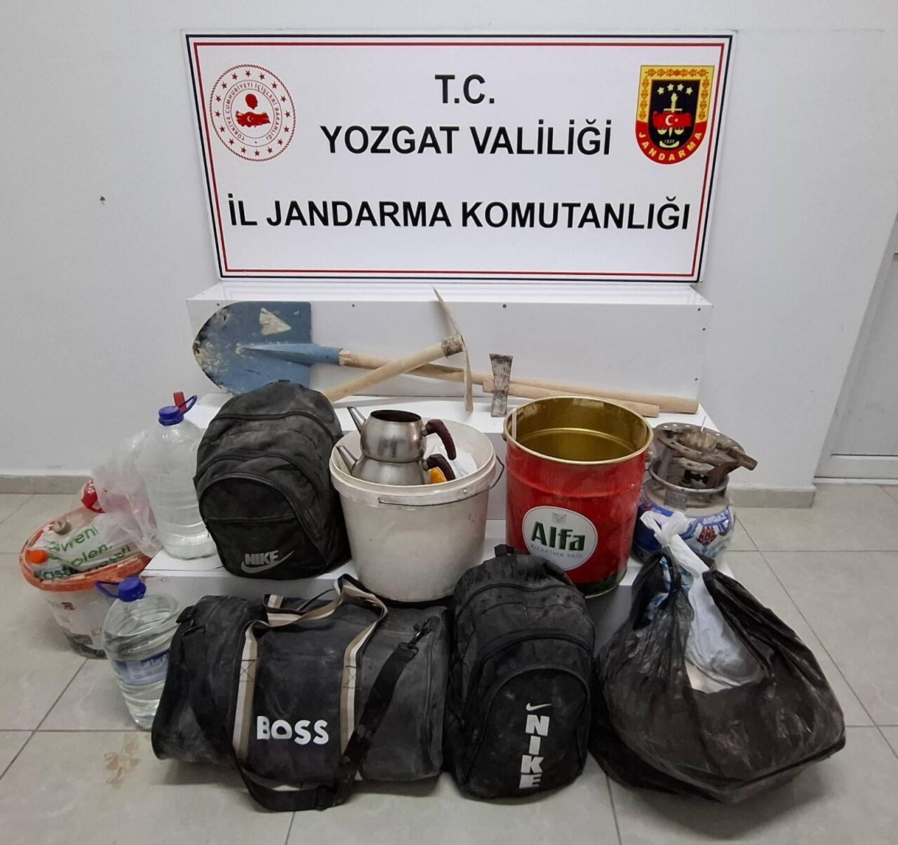 Yozgat'ta izinsiz kazı yapan 4 şüpheli suçüstü yakalandı