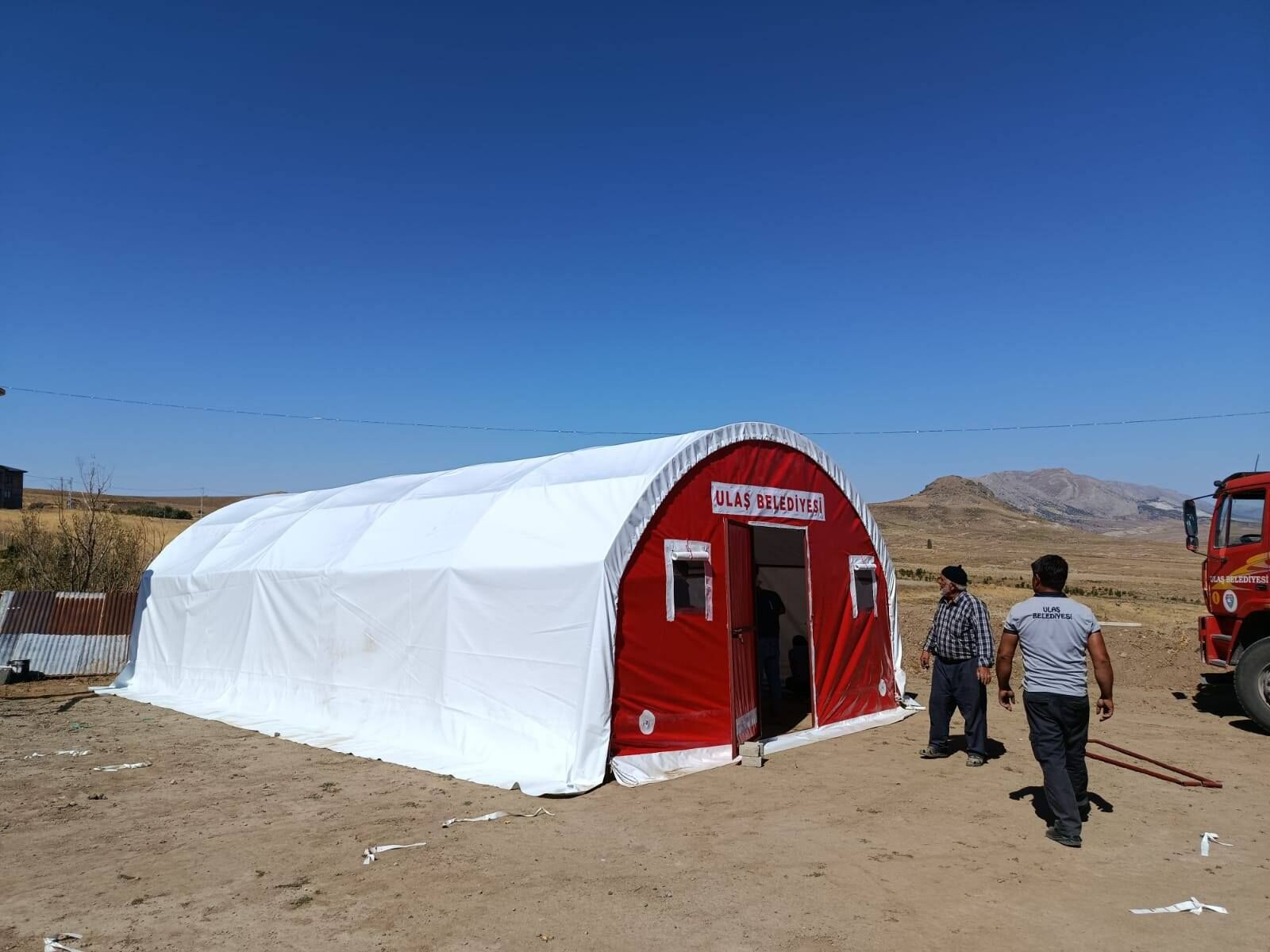 Ulaş'ta mobil çadırlar vatandaşların hizmetine sunuldu