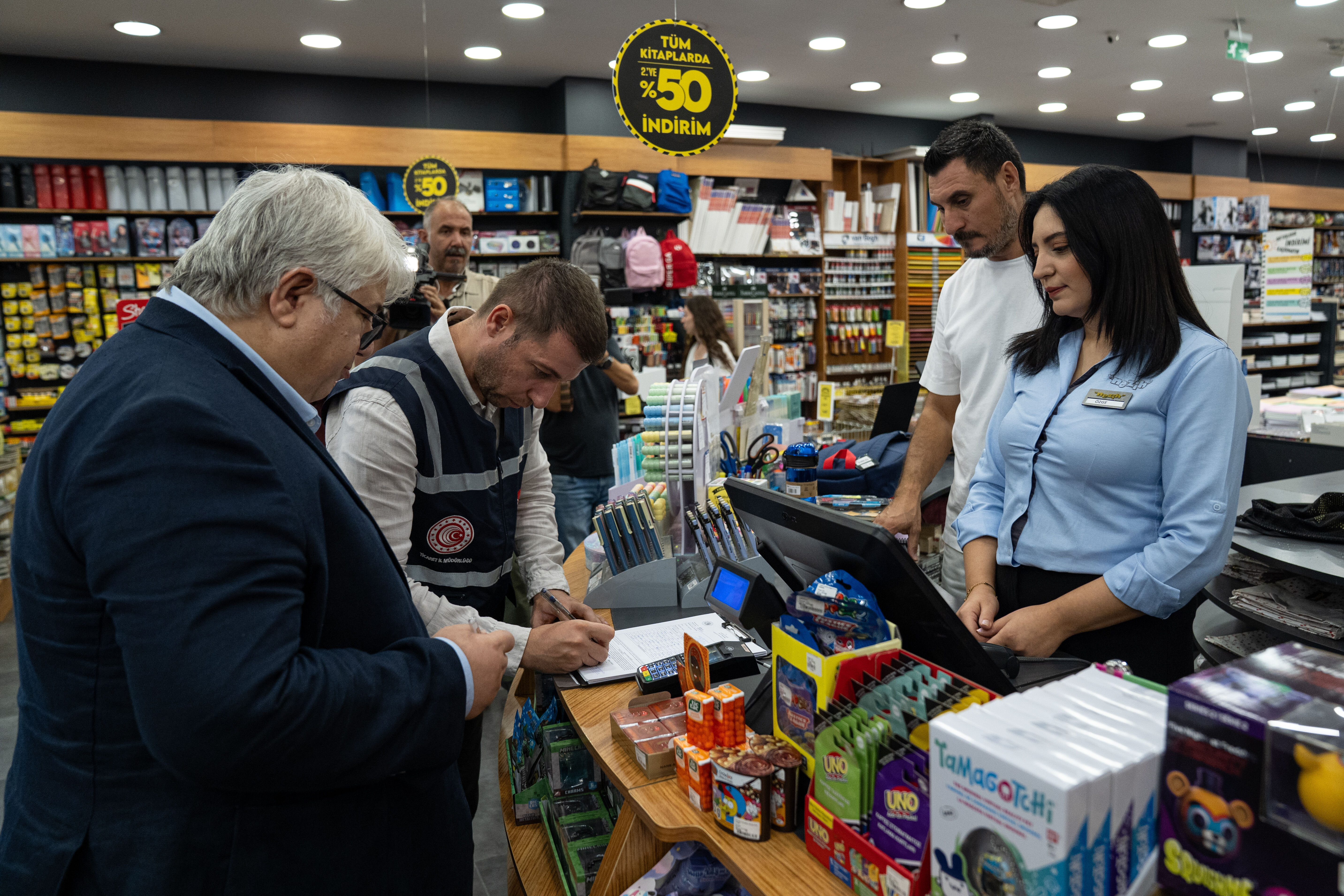Ticaret Bakanlığı ekipleri kırtasiye ve okul ürünleri denetimlerini yoğunlaştırdı