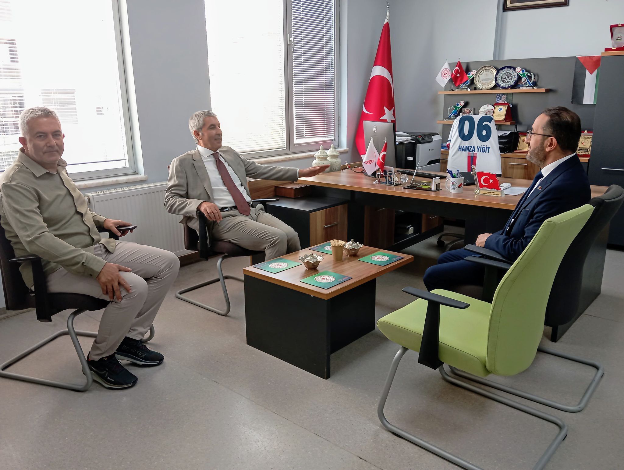 Beypazarı Kaymakamı Coşkun, ziyaretlerde bulundu