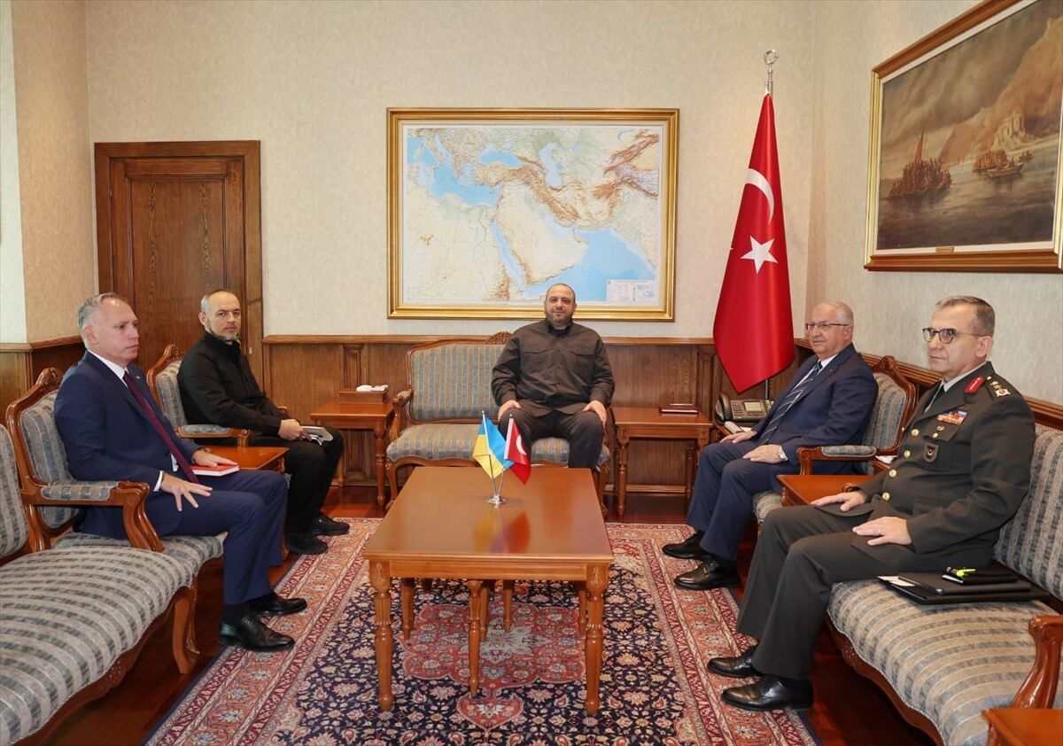 Bakan Güler, Ukrayna Milli Güvenlik ve Savunma Konseyi Sekreteri Umerov'u ağırladı