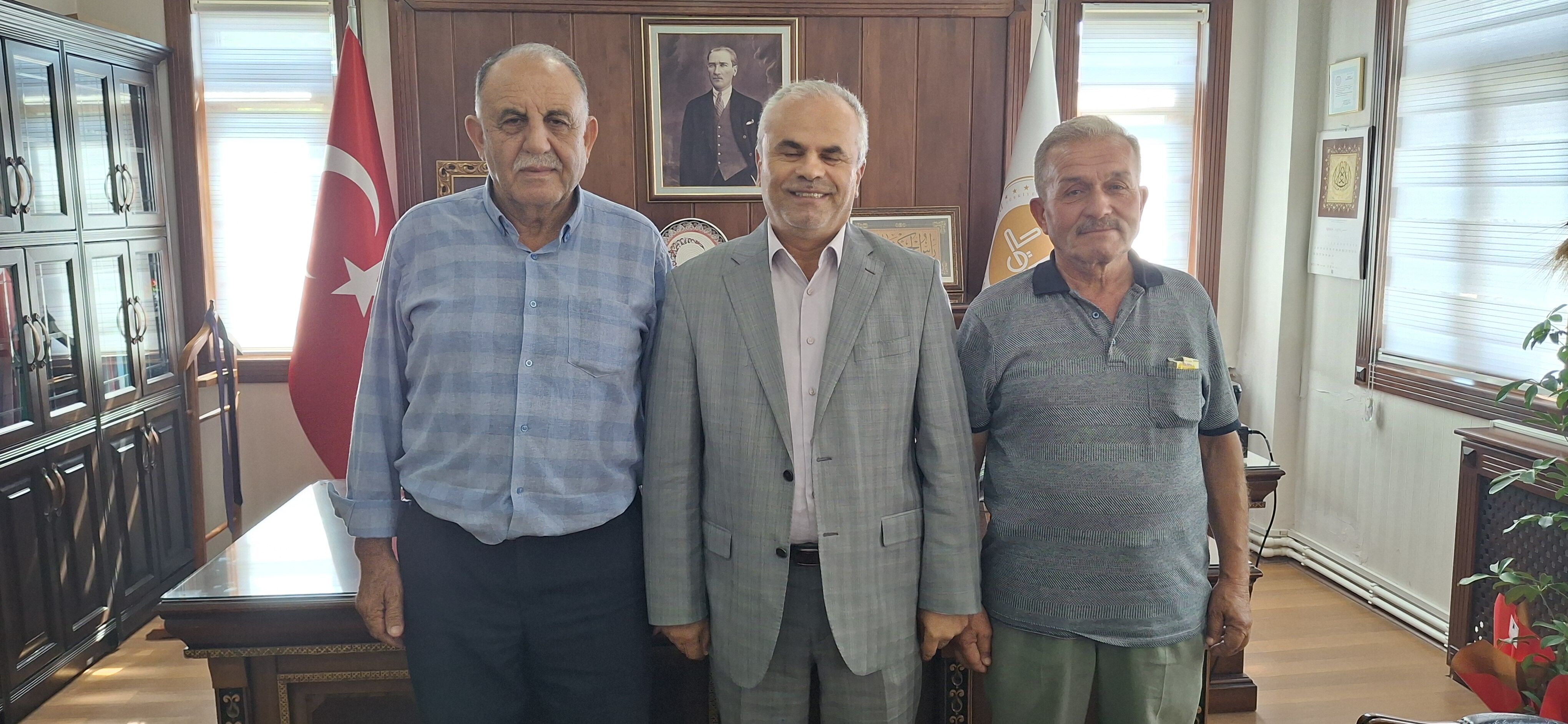 Beypazarı Muhtarlar Derneği Başkanı Uysal'dan İlçe Müftüsü Süsün'e ziyaret