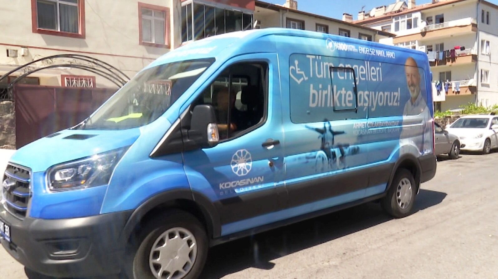 Kocasinan Belediyesinin 'Engelsiz Nakil Aracı', engellilerinin hayatına kolaylık sağlıyor