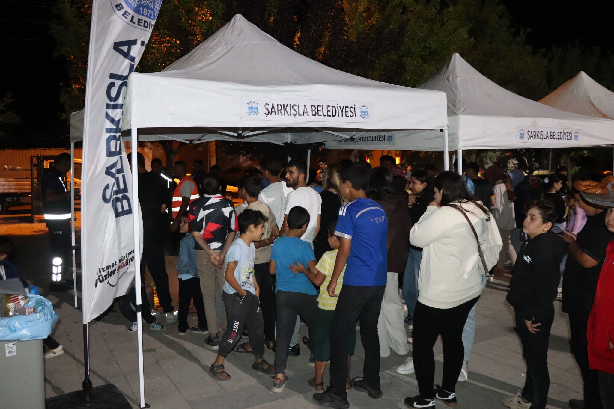 Şarkışla'da açık hava sinema etkinliği düzenlendi
