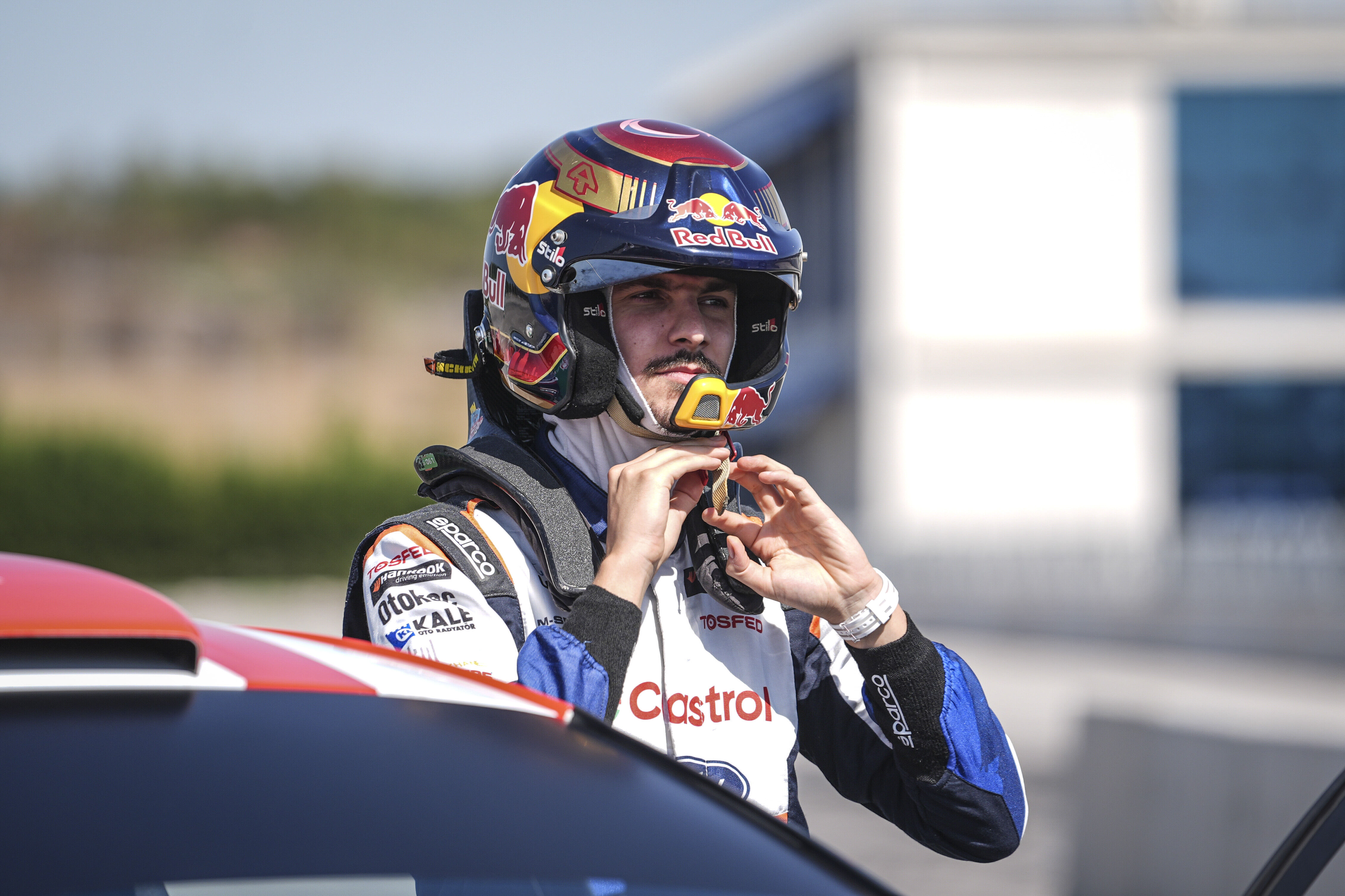 Toprak Razgatlıoğlu ve Ali Türkkan Castrol Performance Day etkinliğinde buluştu