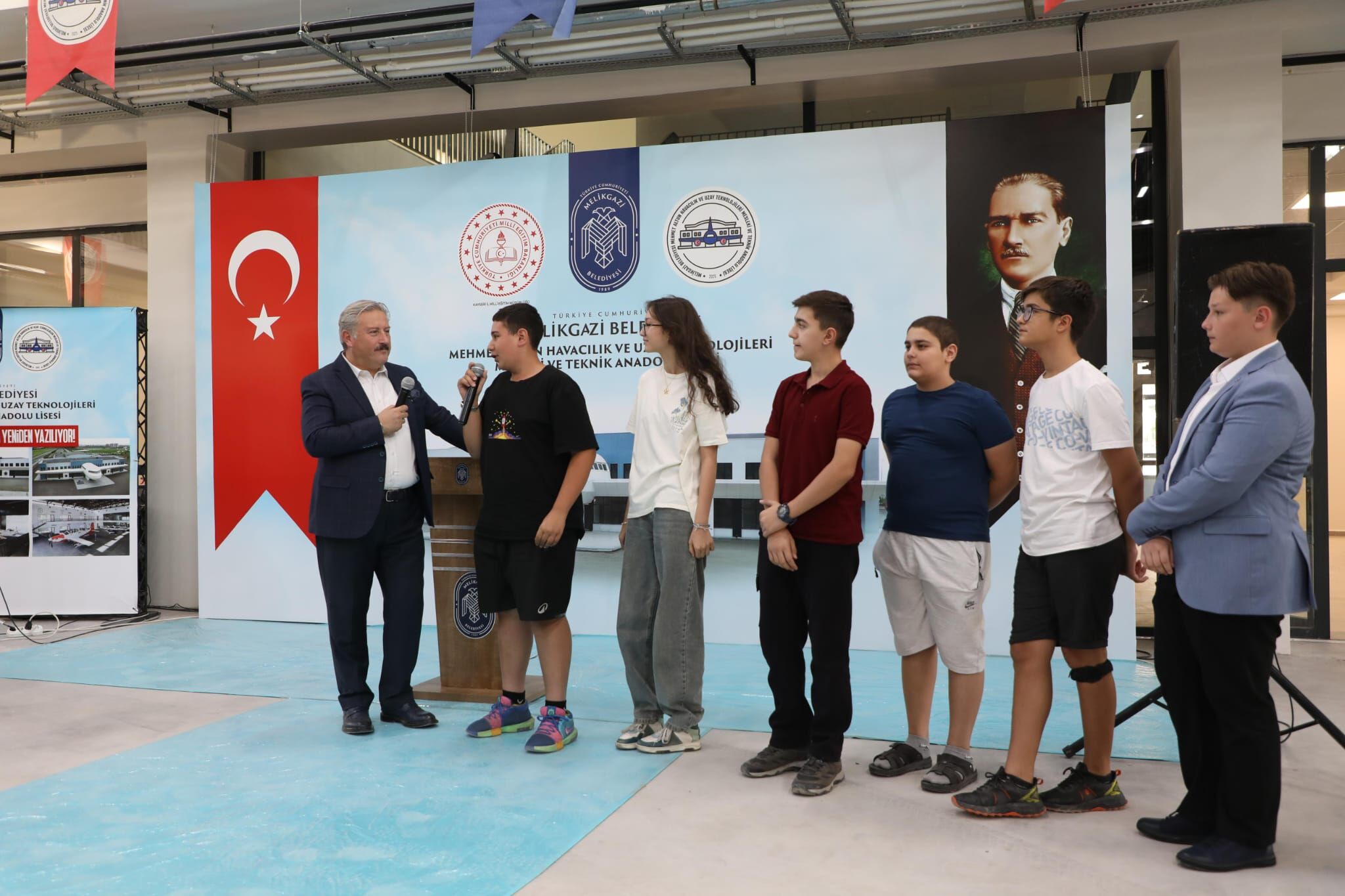 Başkan Palancıoğlu, havacılık lisesinin yeni öğrencileriyle tanıştı