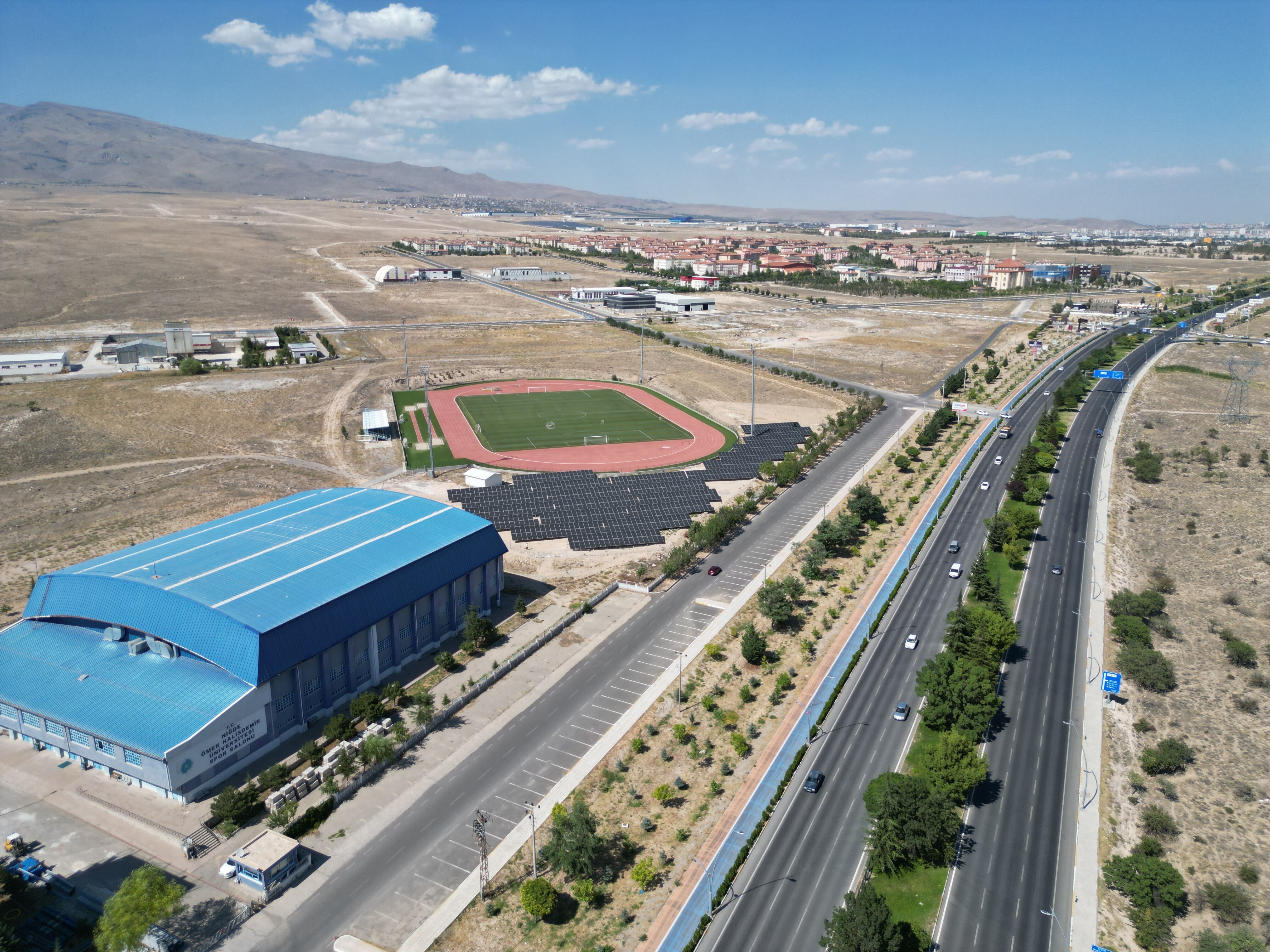 Niğde Ömer Halisdemir Üniversitesi kullandığı enerjinin yüzde 20'sini güneşten karşılayacak