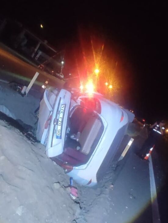 Nevşehir'de devrilen otomobildeki 5 kişi yaralandı
