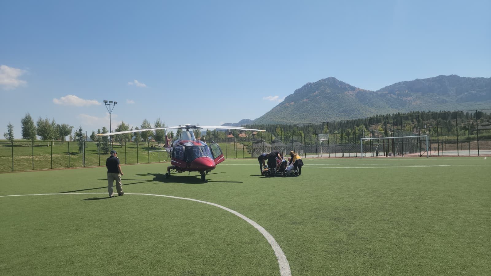 Seydişehir'de hava ambulansı felç geçiren hasta için havalandı