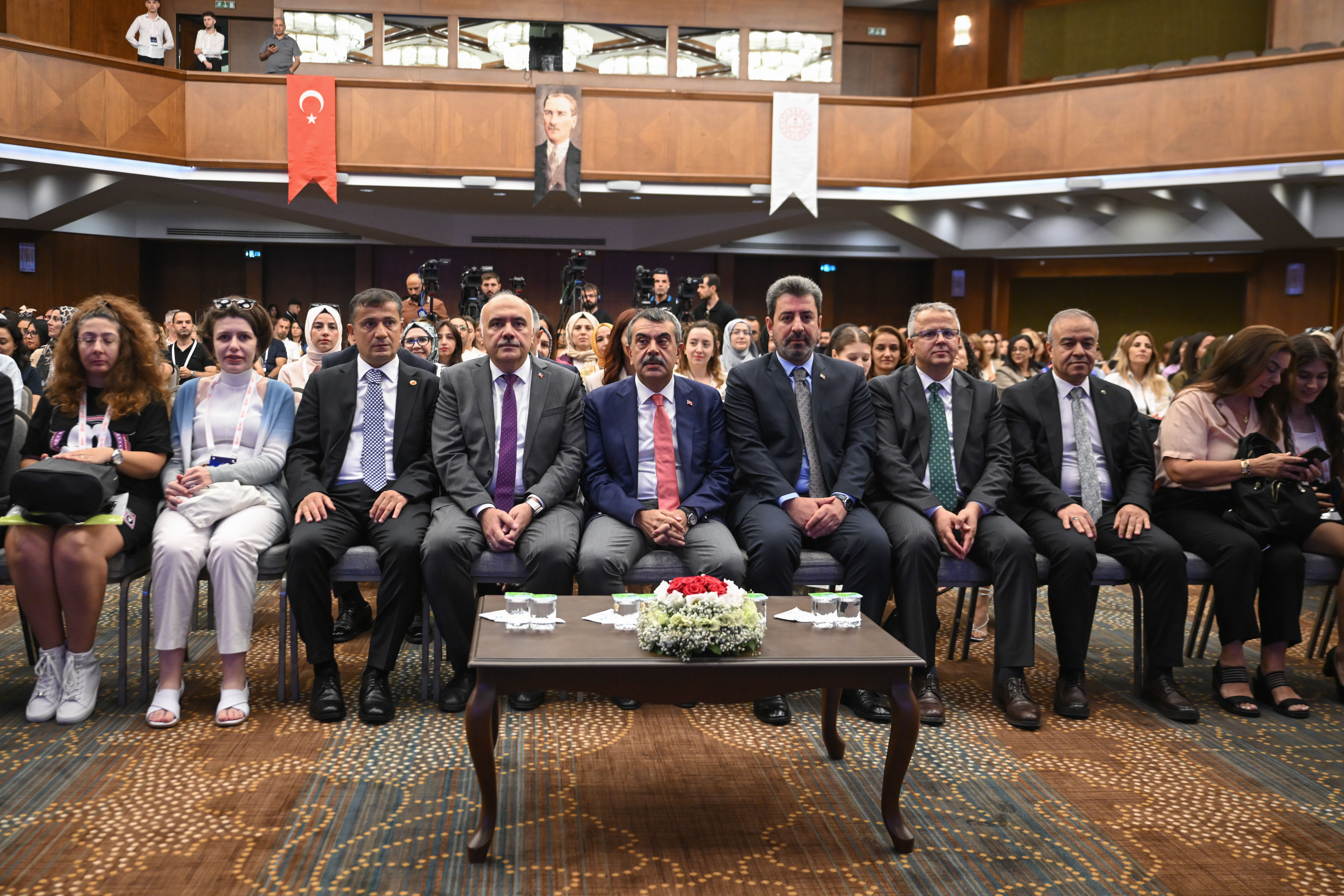 Bakan Tekin, 'İngilizce Dersi Öğretim Programı Eğitici Eğitimi' programında konuştu: