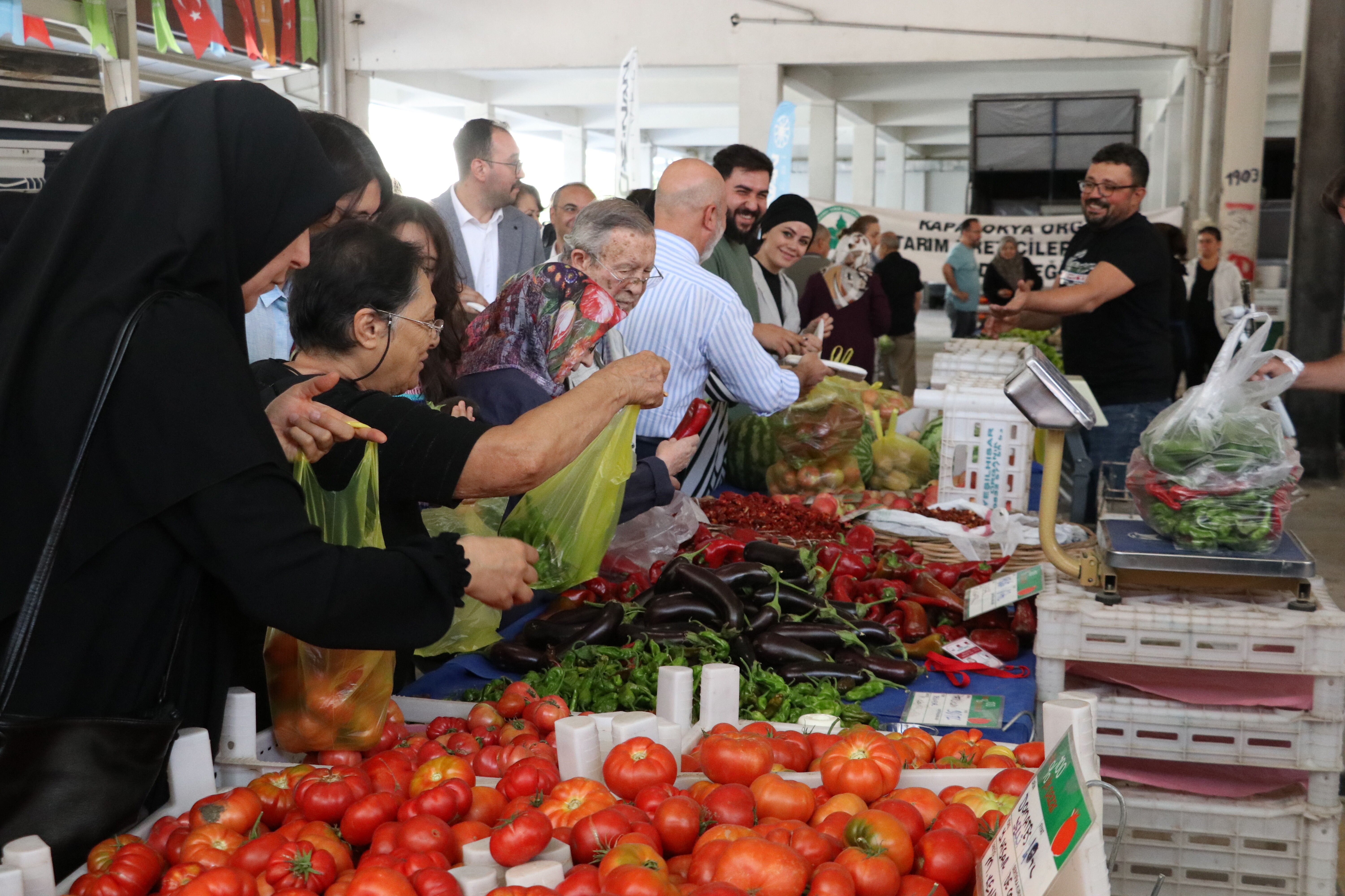 Kayseri'de 'Yüzde 100 Ekolojik Pazar' açıldı
