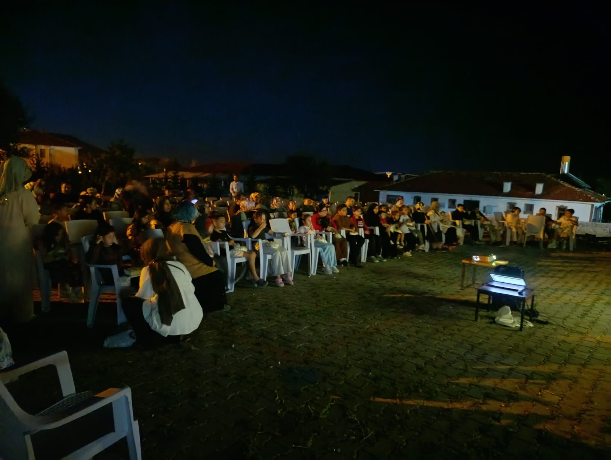 Dodurga'da açık hava sinema etkinliği düzenlendi
