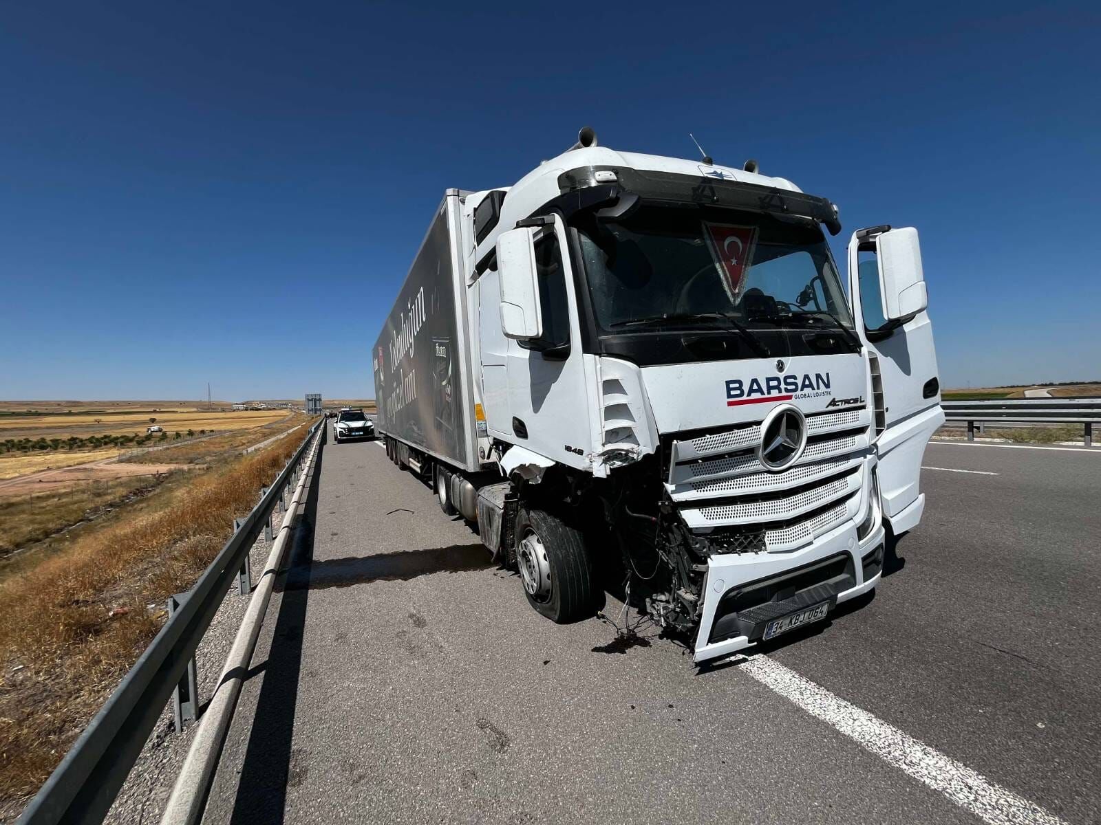 Niğde'de tırla otomobilin çarpıştığı kazada 1 kişi öldü, 3 kişi yaralandı