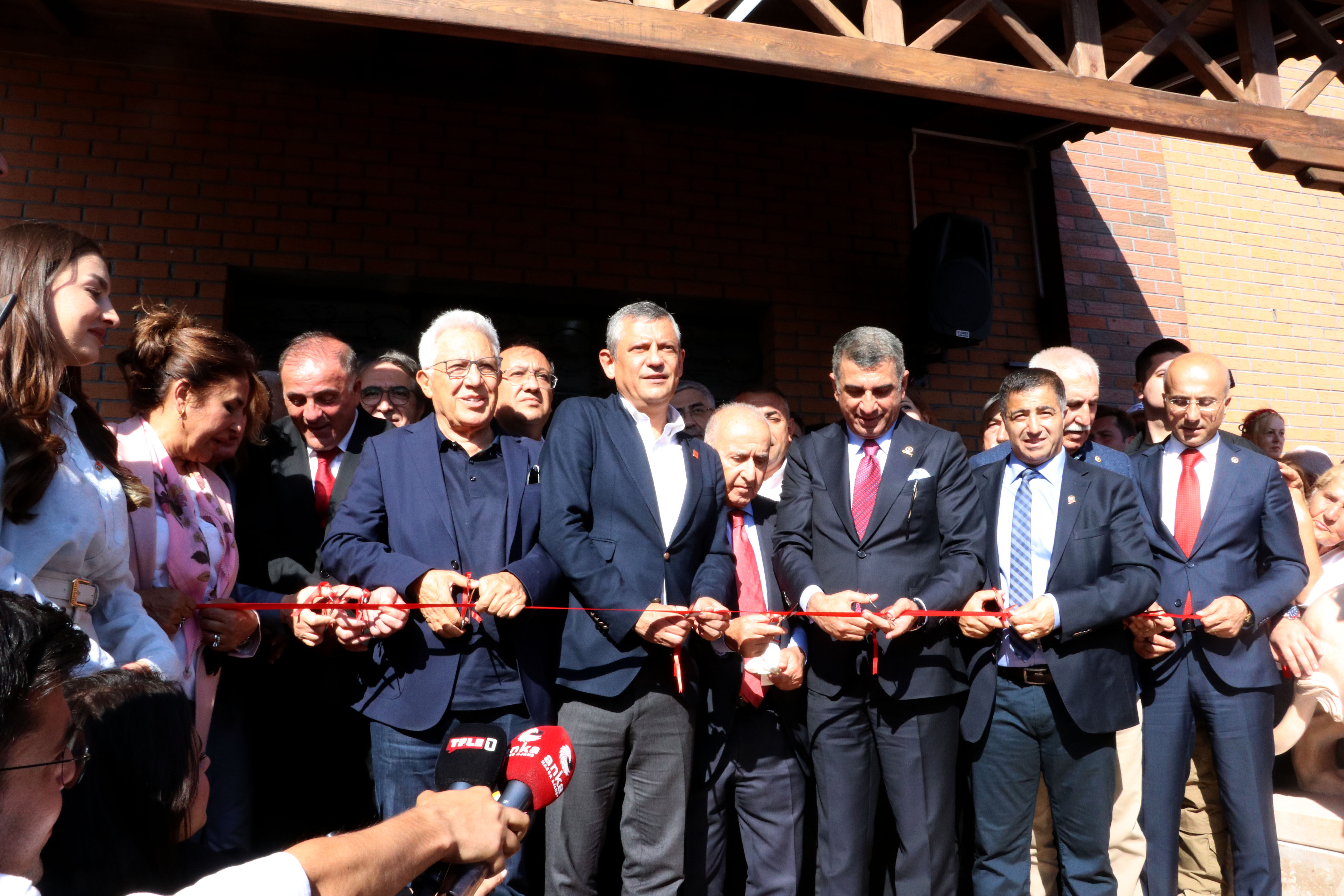 CHP Genel Başkanı Özel, Nevşehir'de Bağcılar Gürsel Erol Cemevi açılışında konuştu: