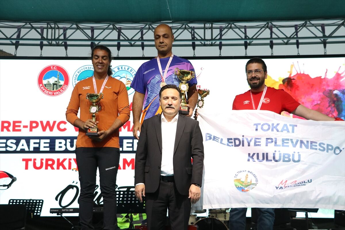 Kayseri'de düzenlenen Türkiye Yamaç Paraşütü Şampiyonası tamamlandı