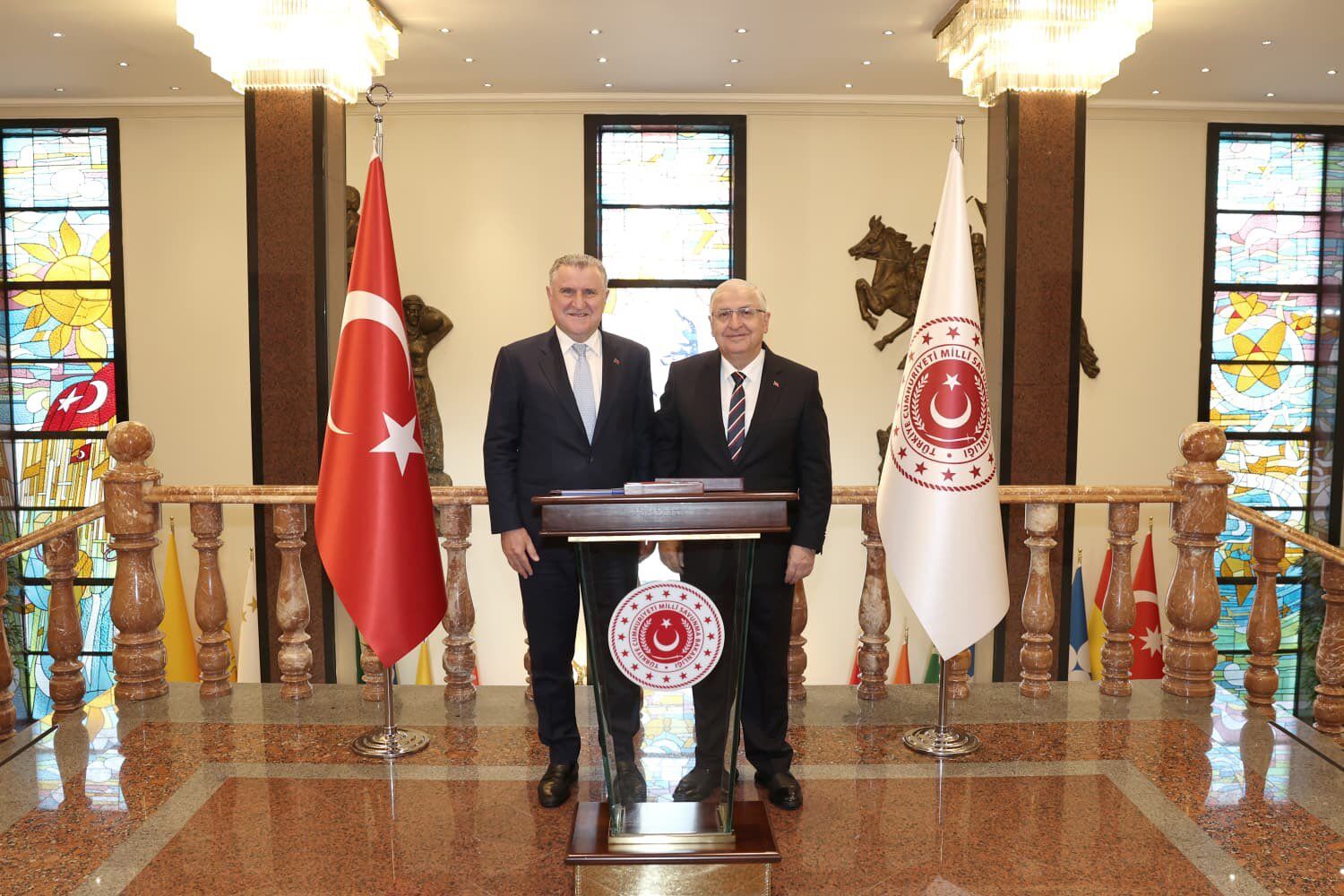 Milli Savunma Bakanı Güler, Gençlik ve Spor Bakanı Bak ile görüştü