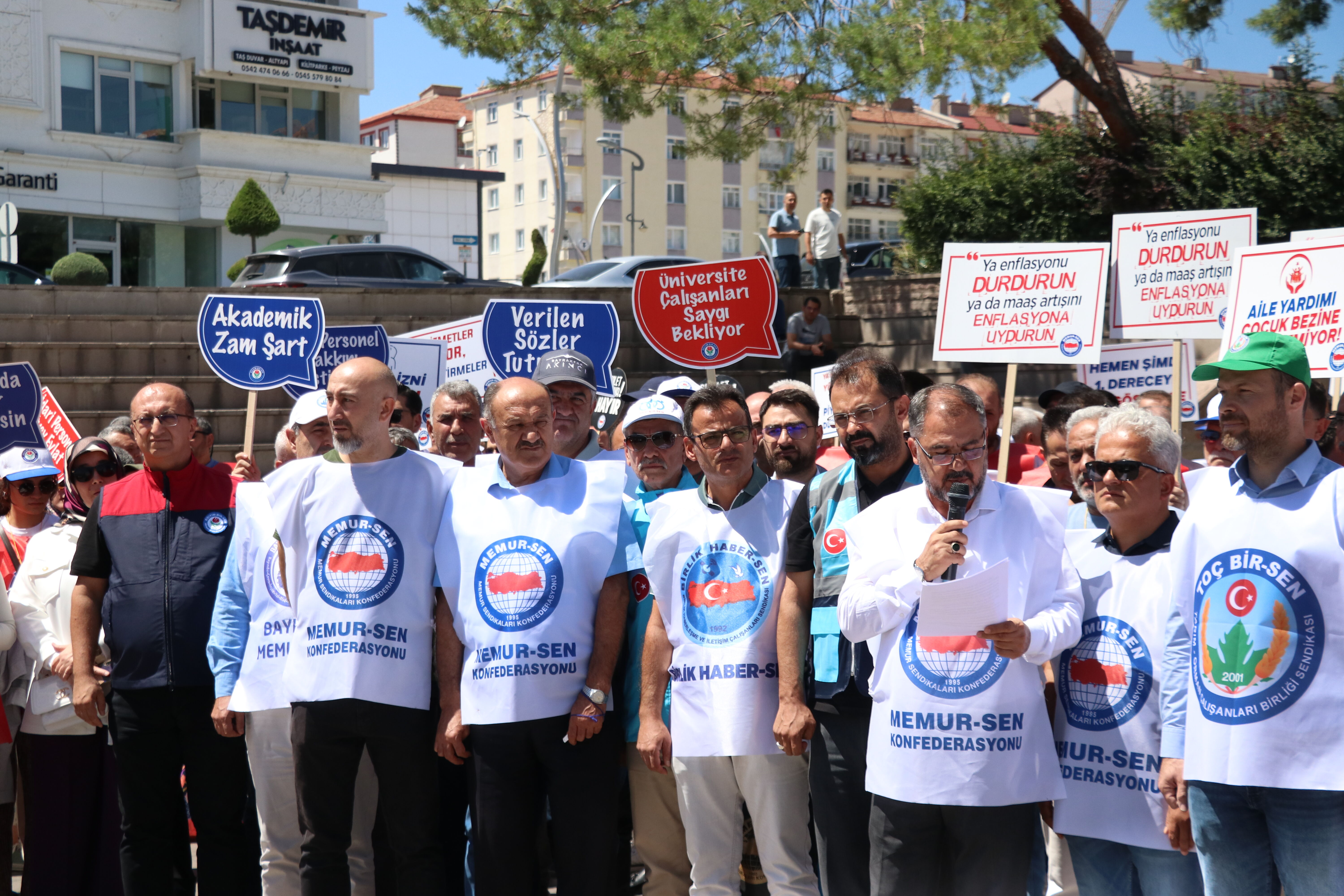 Memur-Sen Yozgat Şubesinden 8. Dönem Kamu Toplu Sözleşmesine ilişkin basın açıklaması