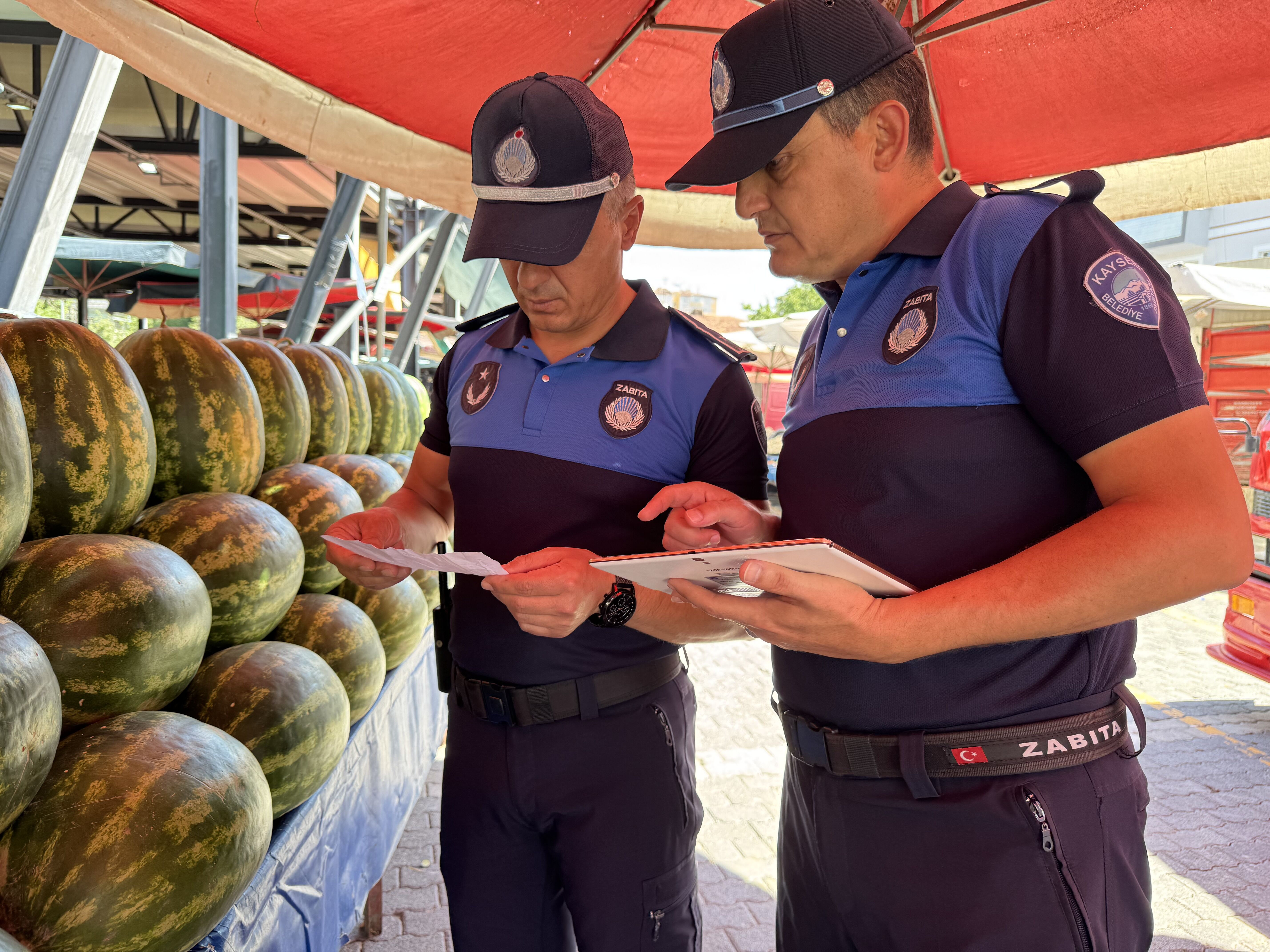 Kayseri'de hal, pazar yeri ve marketler denetlendi