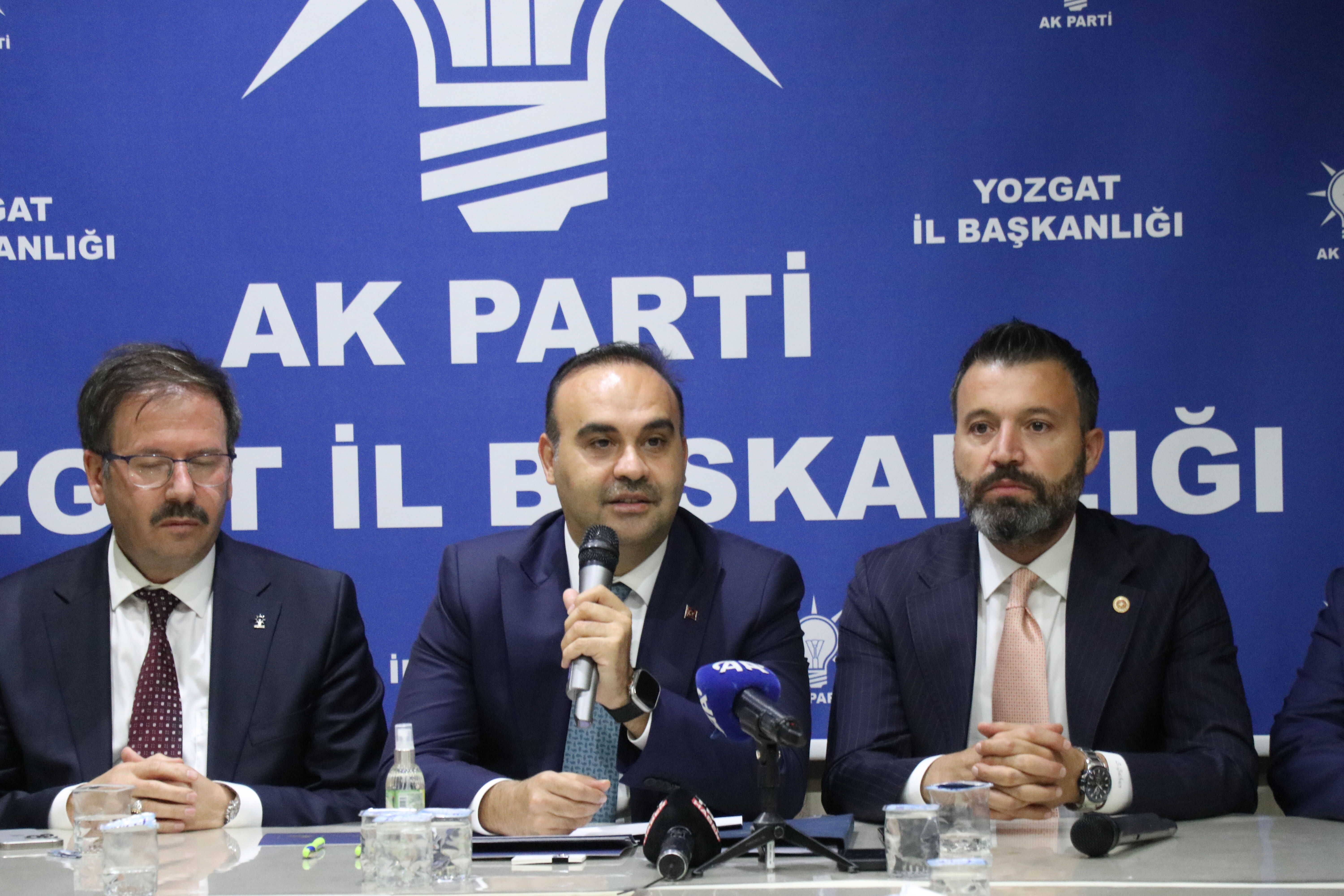 Sanayi ve Teknoloji Bakanı Kacır, AK Parti Yozgat İl Başkanlığı'nda konuştu: