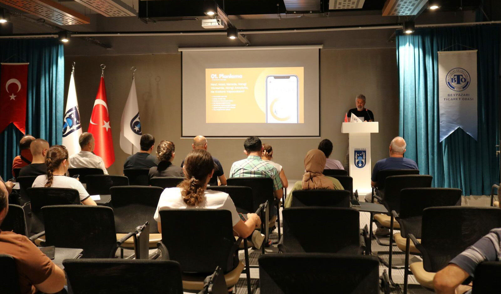 Beypazarı Ticaret Odası Dijital Pazarlama ve Büyüme Teknikleri Semineri düzenledi