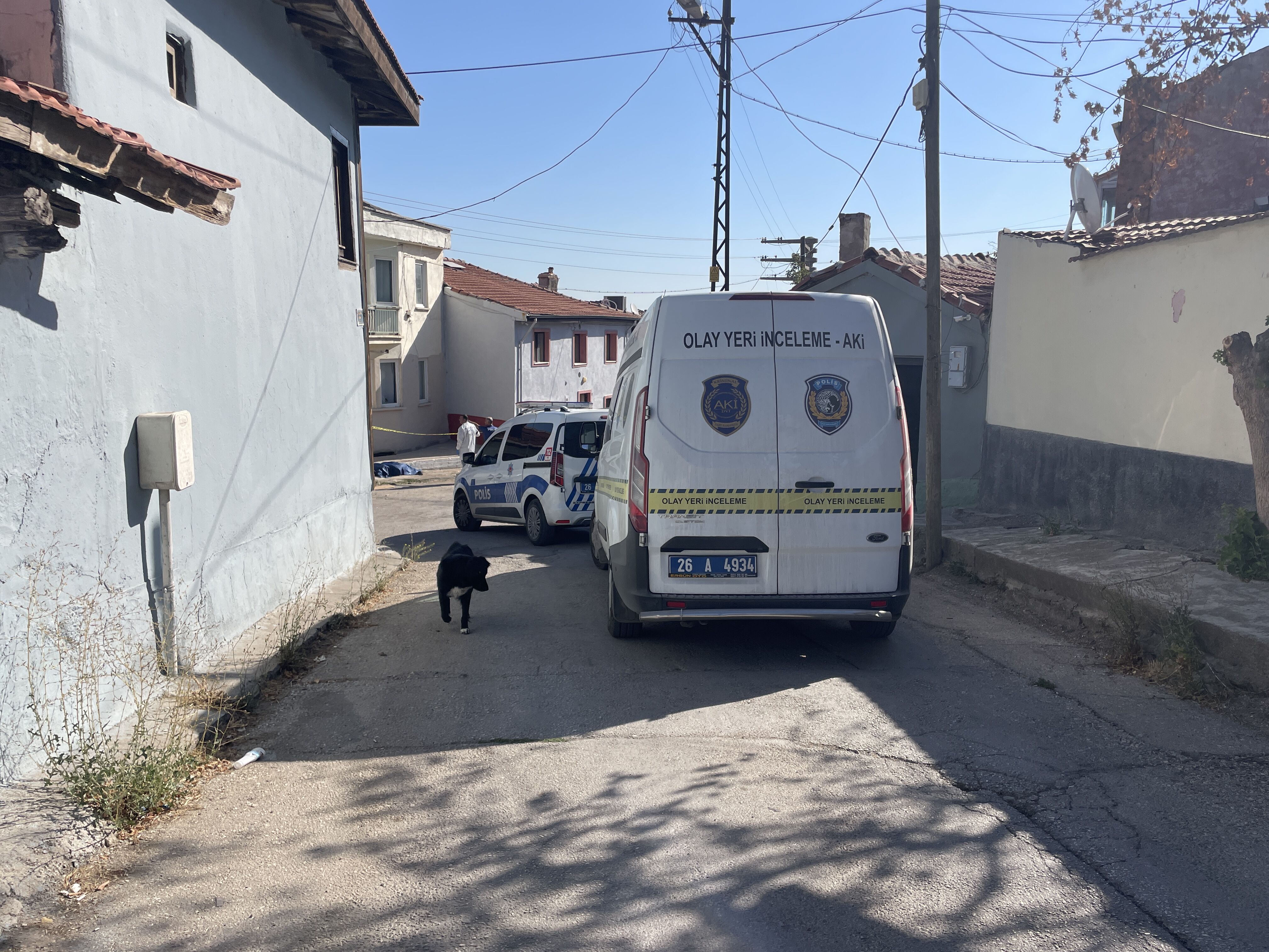 Eskişehir'de yalnız yaşayan kişi evinin önünde ölü bulundu