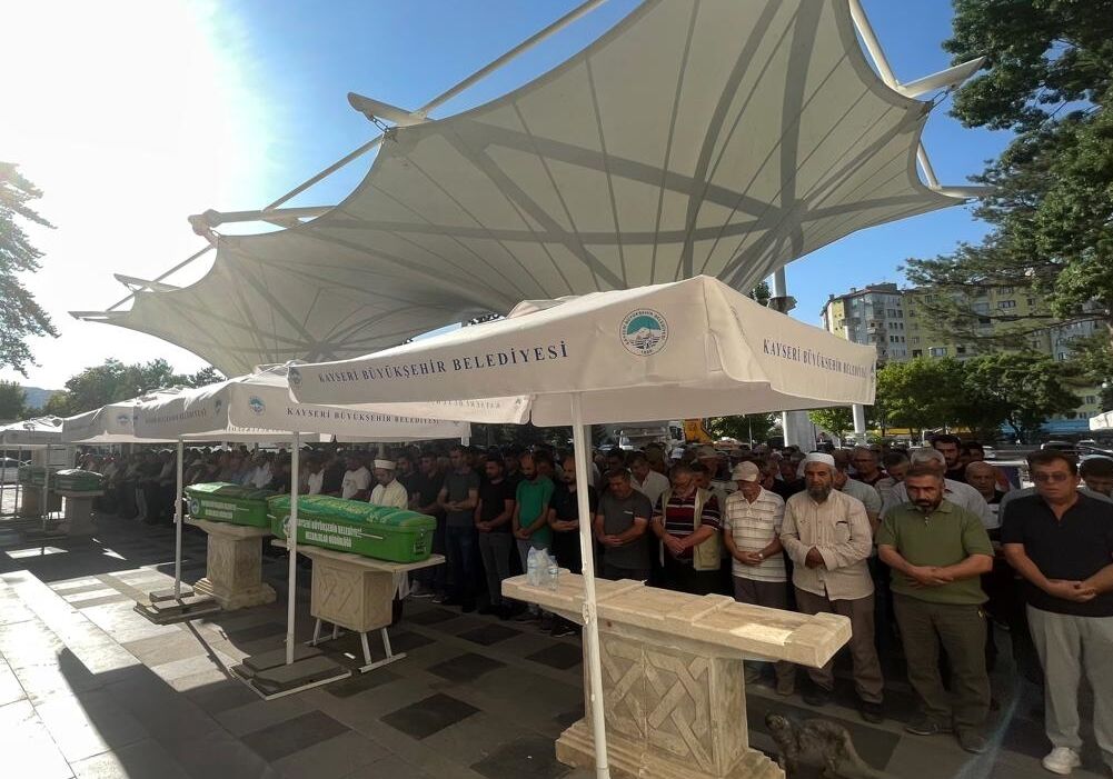 GÜNCELLEME - Kayseri'de kocası tarafından tabancayla öldüren kadının cenazesi defnedildi