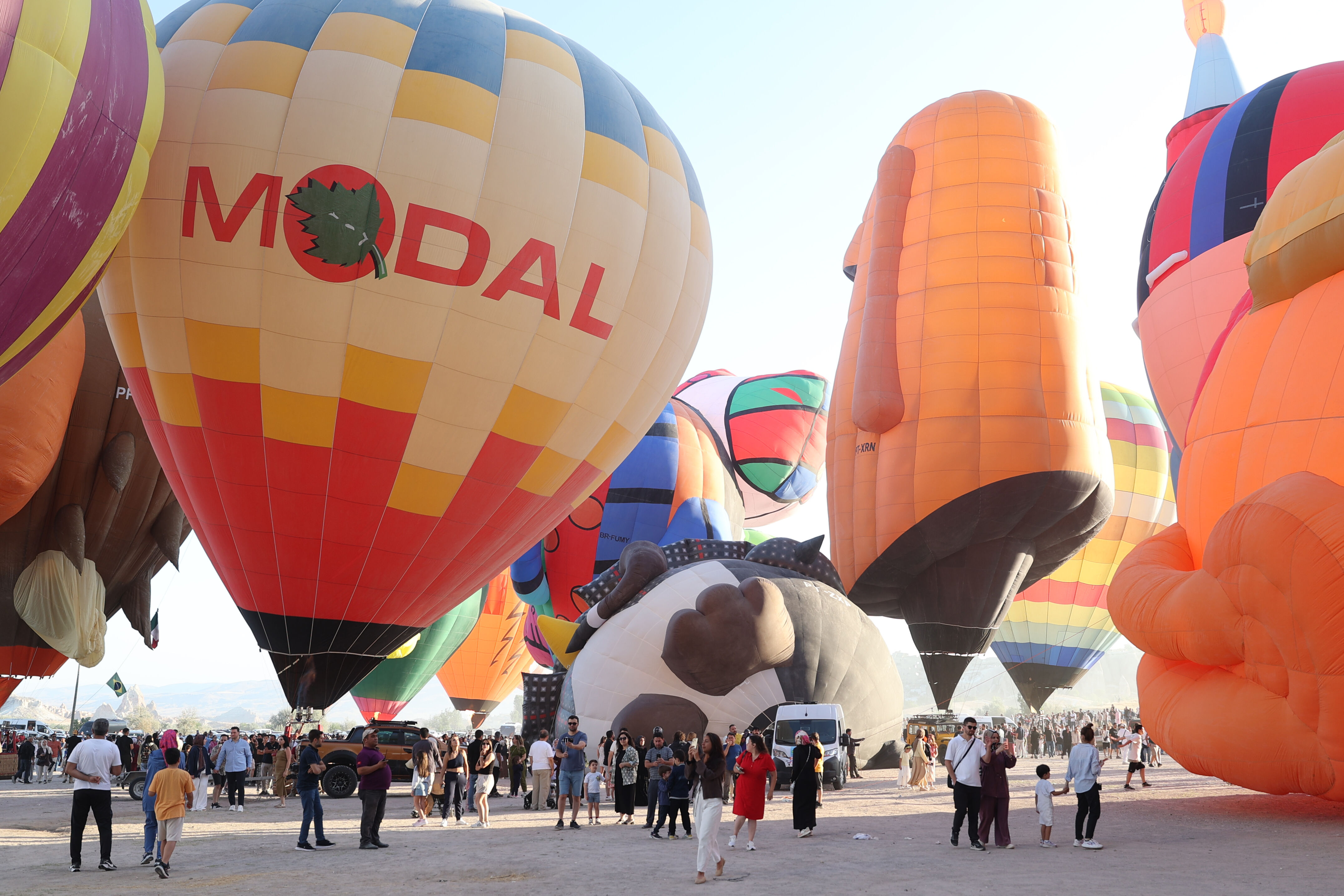 Kapadokya Balon Festivali'nin son gününde gökyüzünde görsel şölen sunuldu