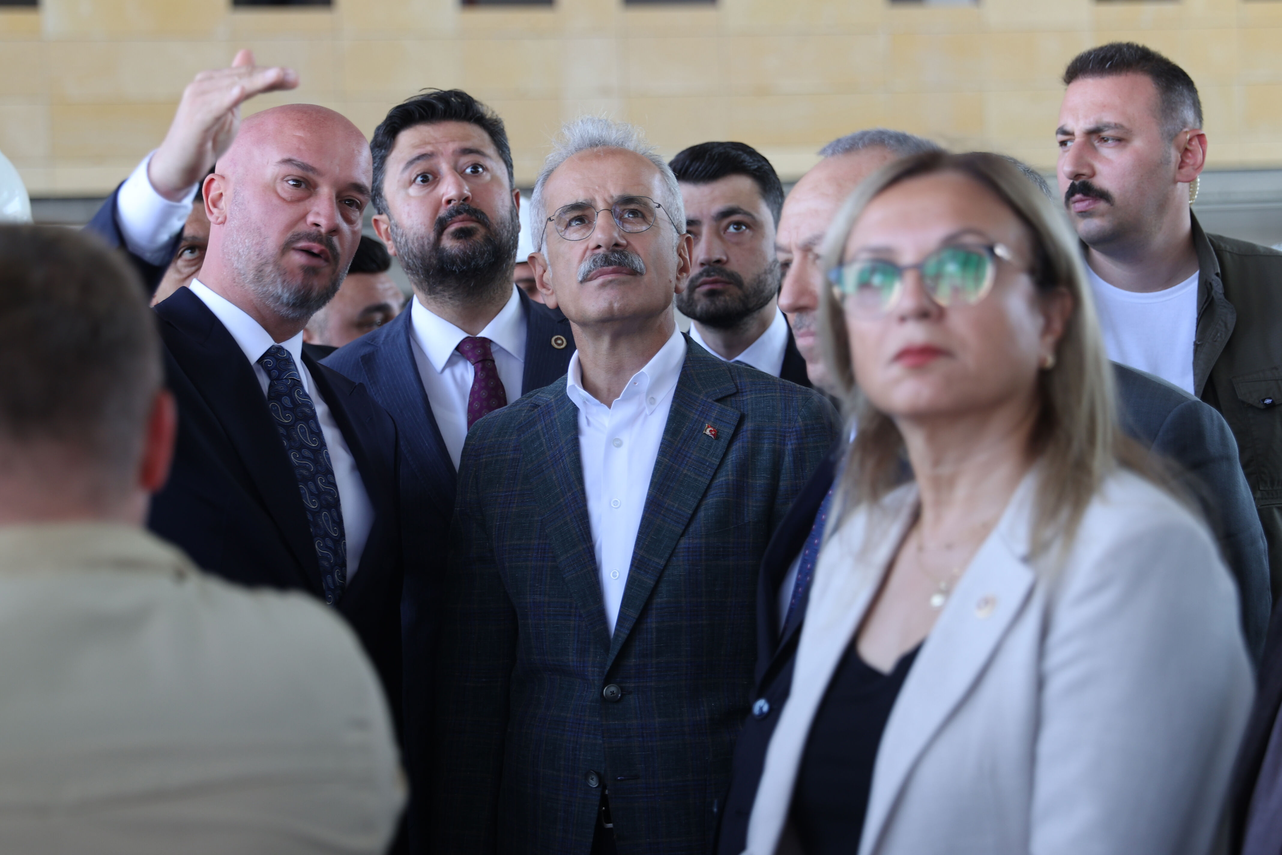 Bakan Uraloğlu, Kapadokya Havalimanı'nın yeni terminal binası inşaatında incelemede bulundu
