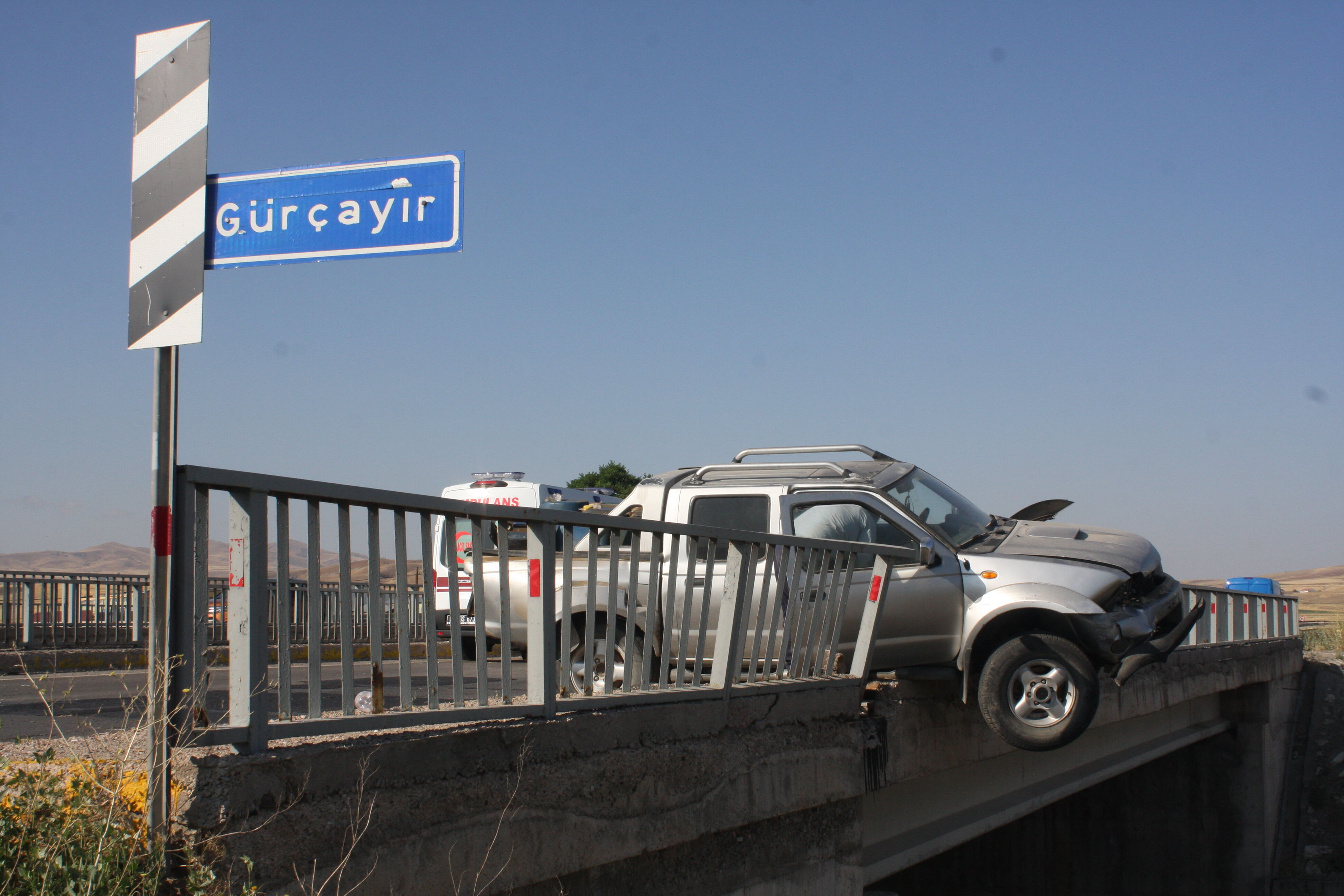 Sivas'ta iki ayrı trafik kazasında 9 kişi yaralandı