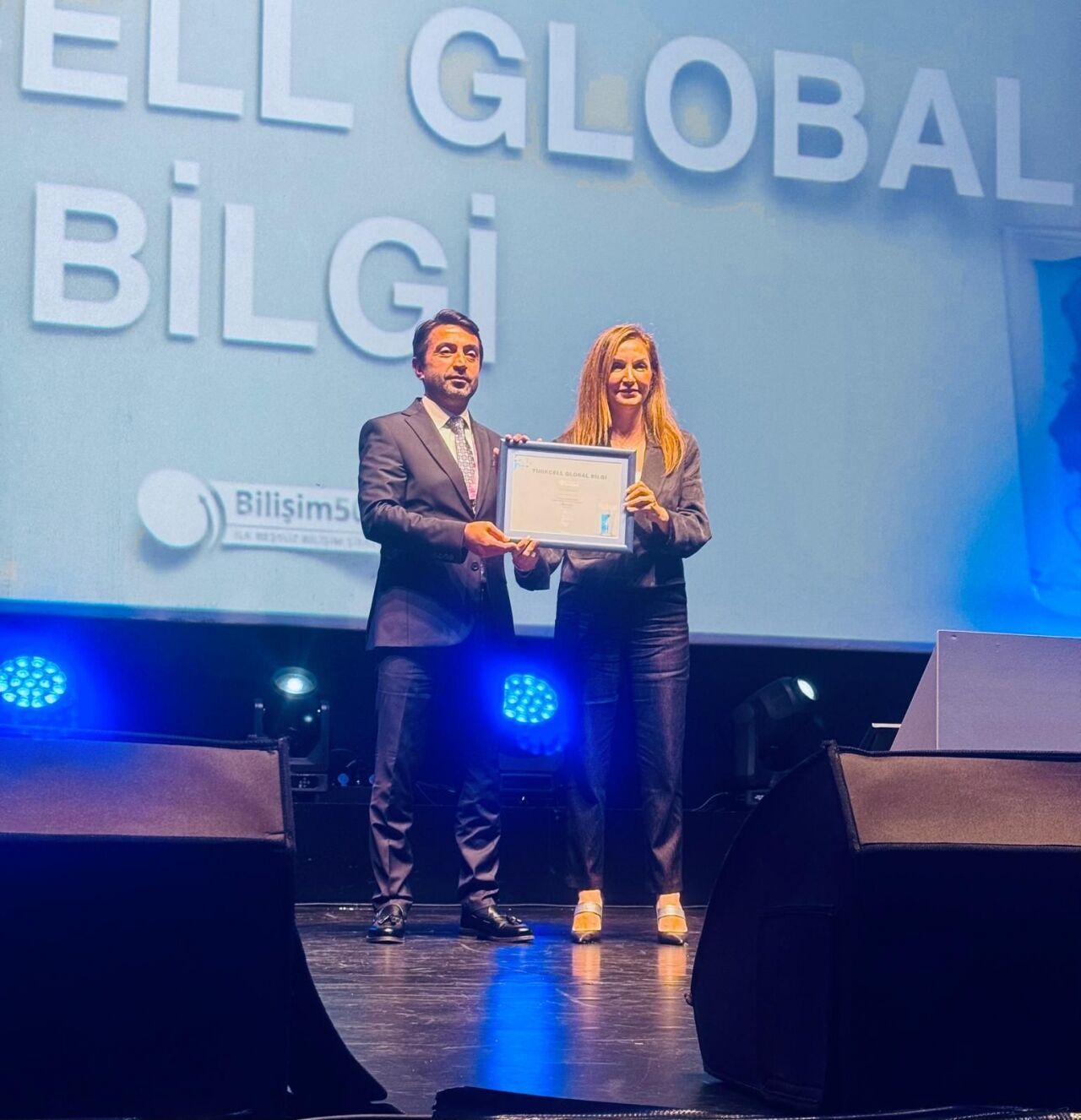 Turkcell Global Bilgi, "Bilişim 500" araştırmasında ilk sırada yer aldı