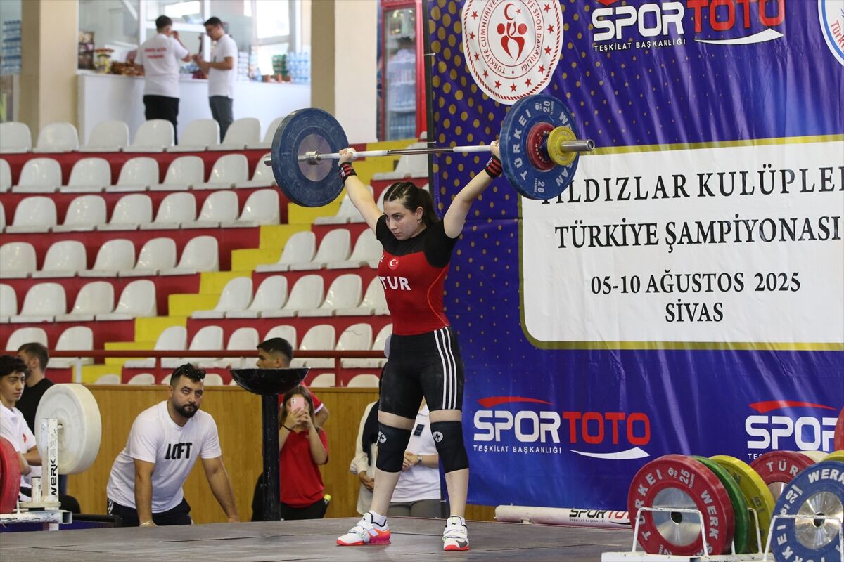 Yıldızlar Kulüpler Türkiye Halter Şampiyonası başladı