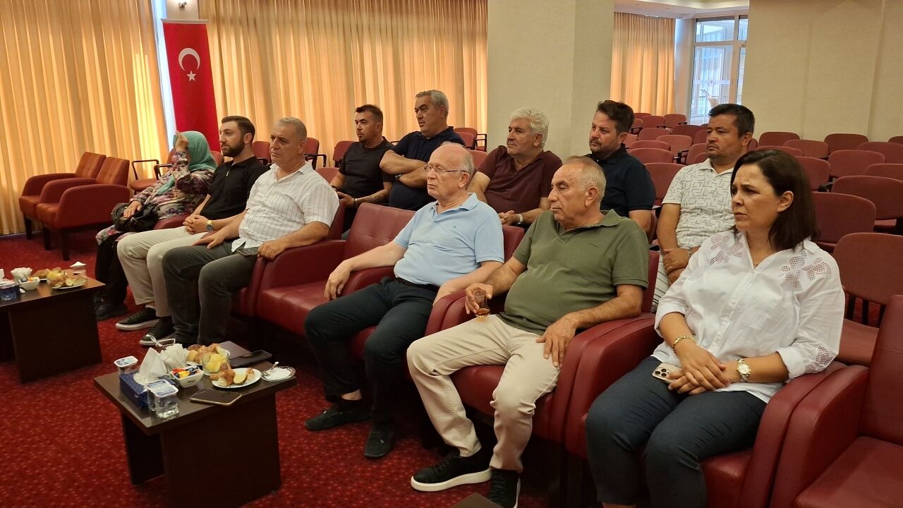Beypazarı'nda tavuk yetiştiricilerine yönelik seminer düzenlendi